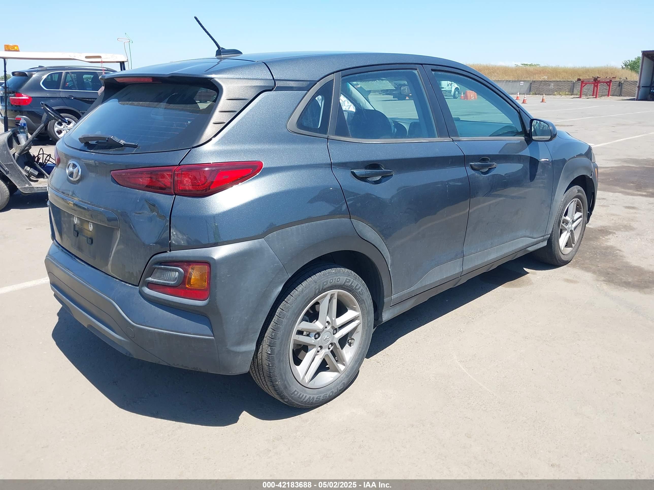 HYUNDAI KONA image 4