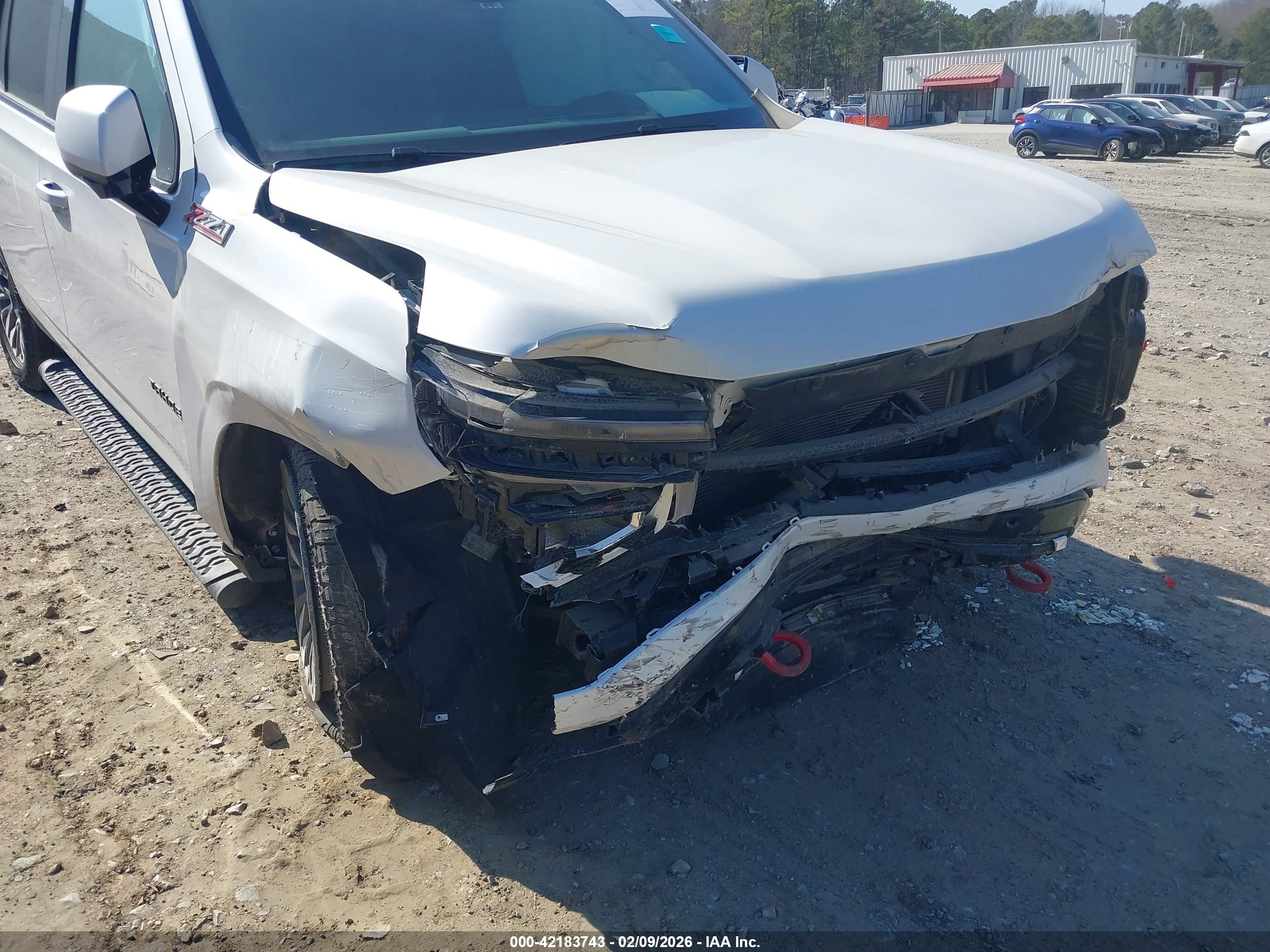 CHEVROLET TAHOE image 6