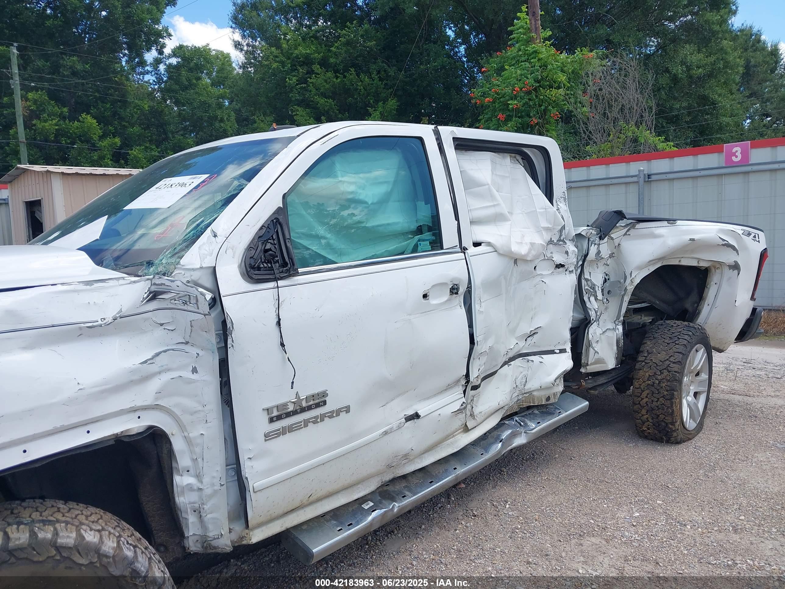 GMC SIERRA image 6