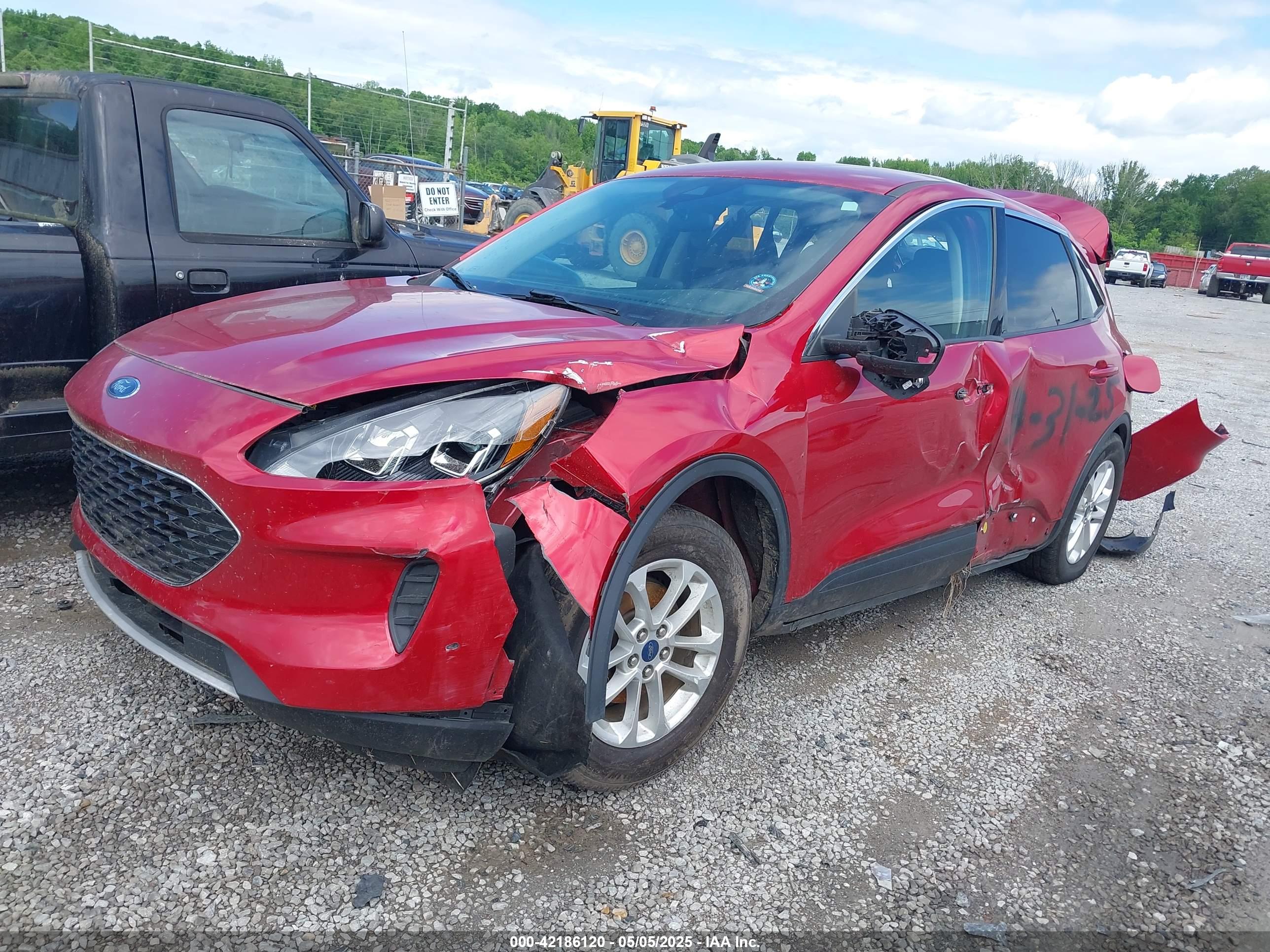 FORD ESCAPE image 2