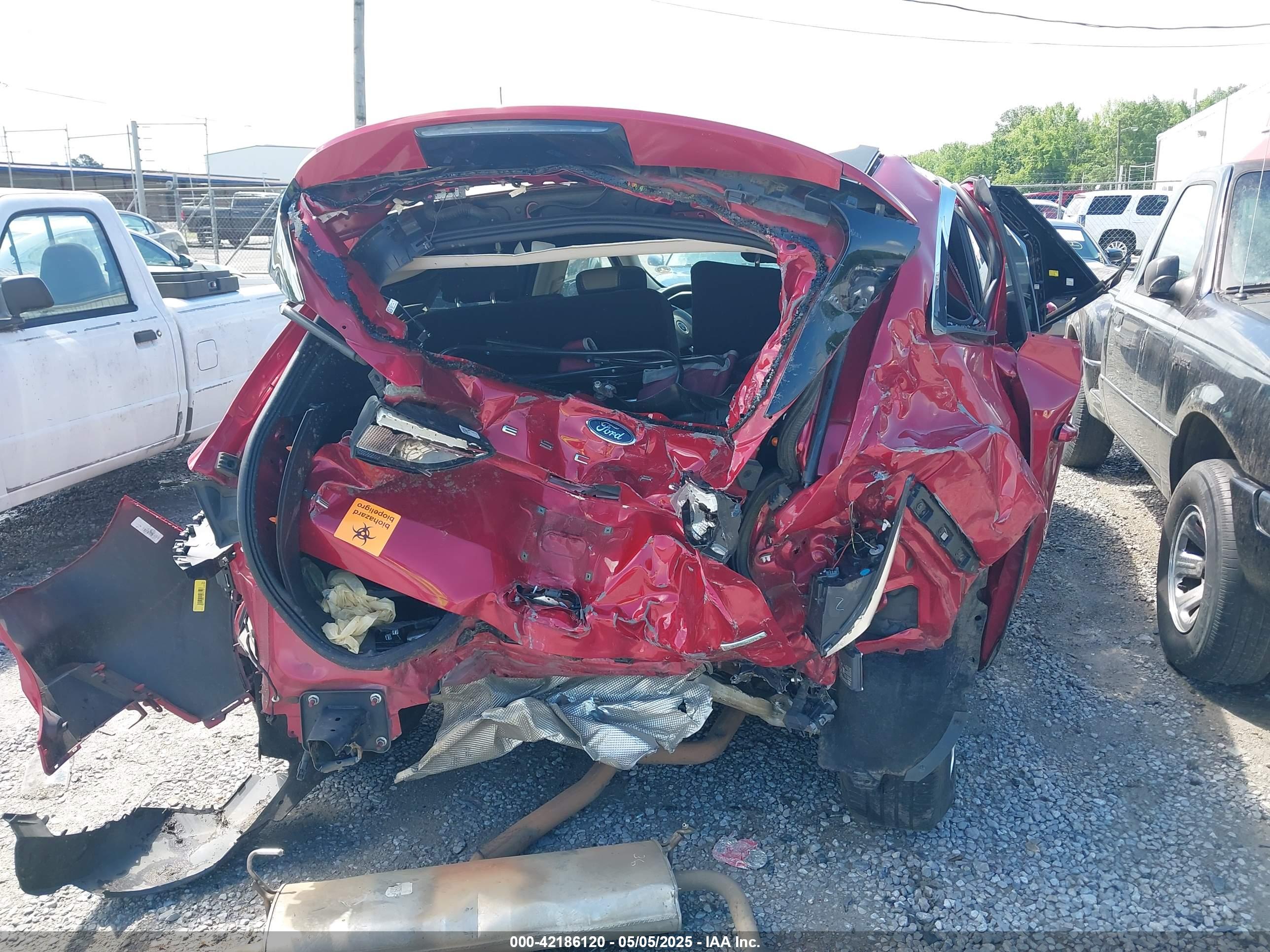 FORD ESCAPE image 6