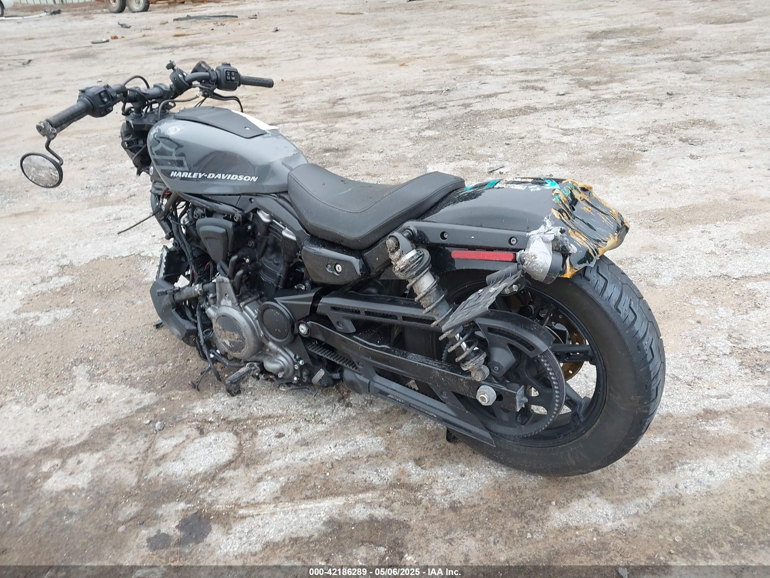 HARLEY-DAVIDSON RH975 image 3