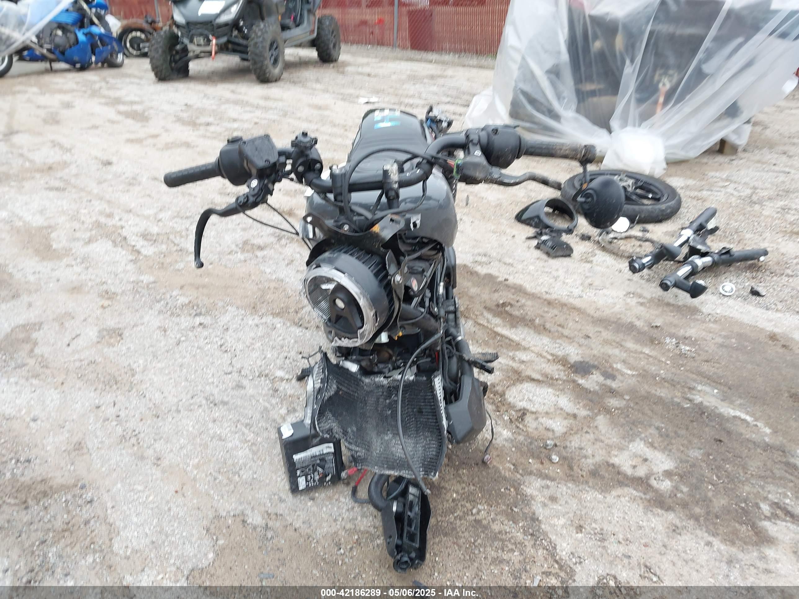 HARLEY-DAVIDSON RH975 image 5