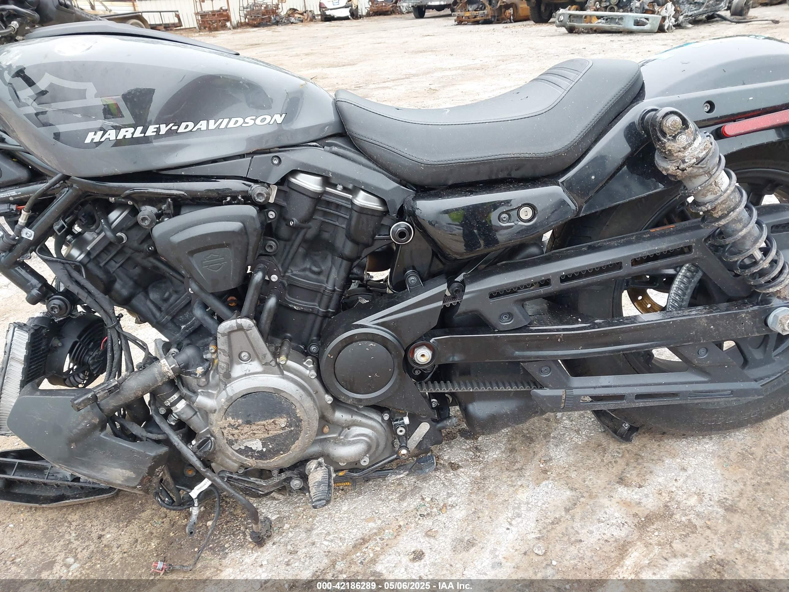 HARLEY-DAVIDSON RH975 image 9