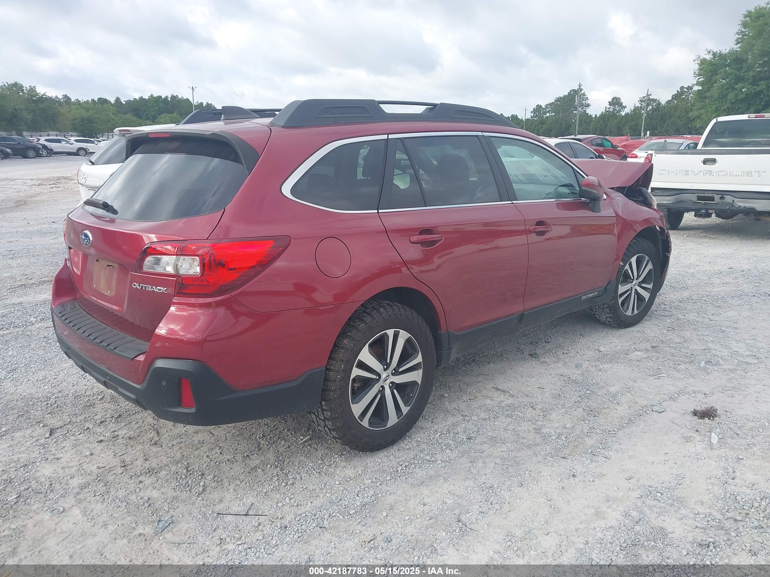 SUBARU OUTBACK image 4