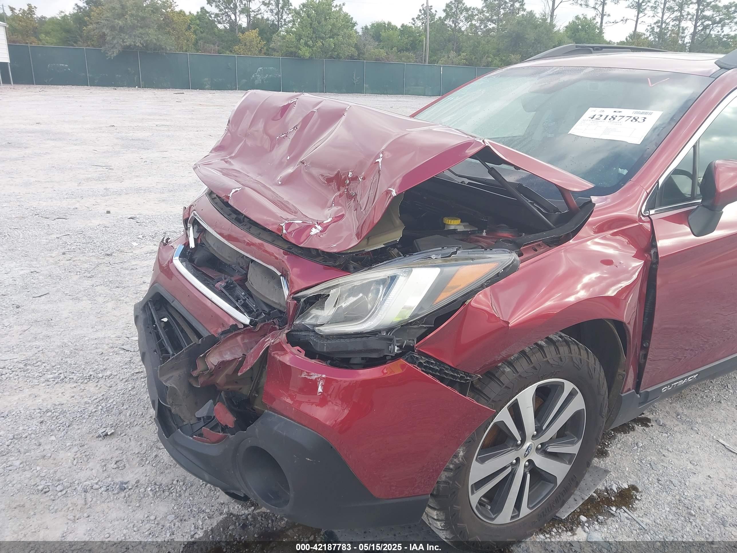 SUBARU OUTBACK image 6