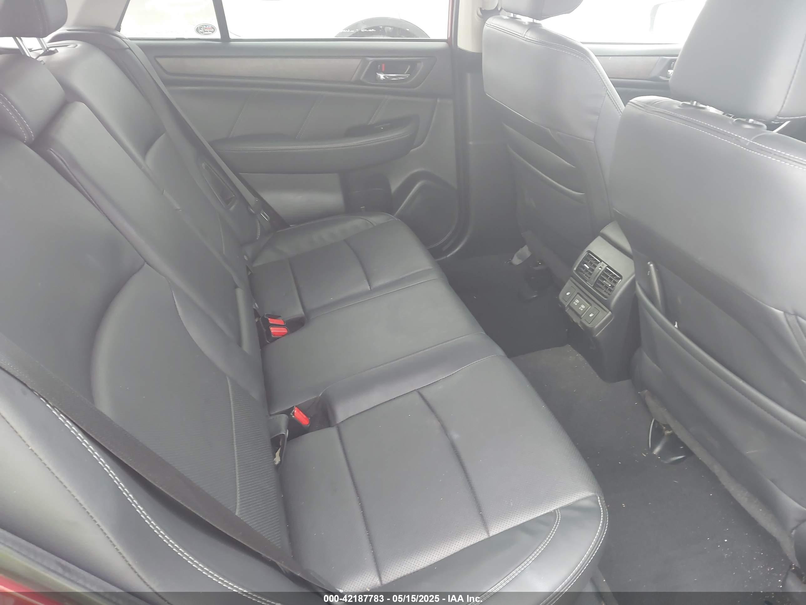 SUBARU OUTBACK image 8