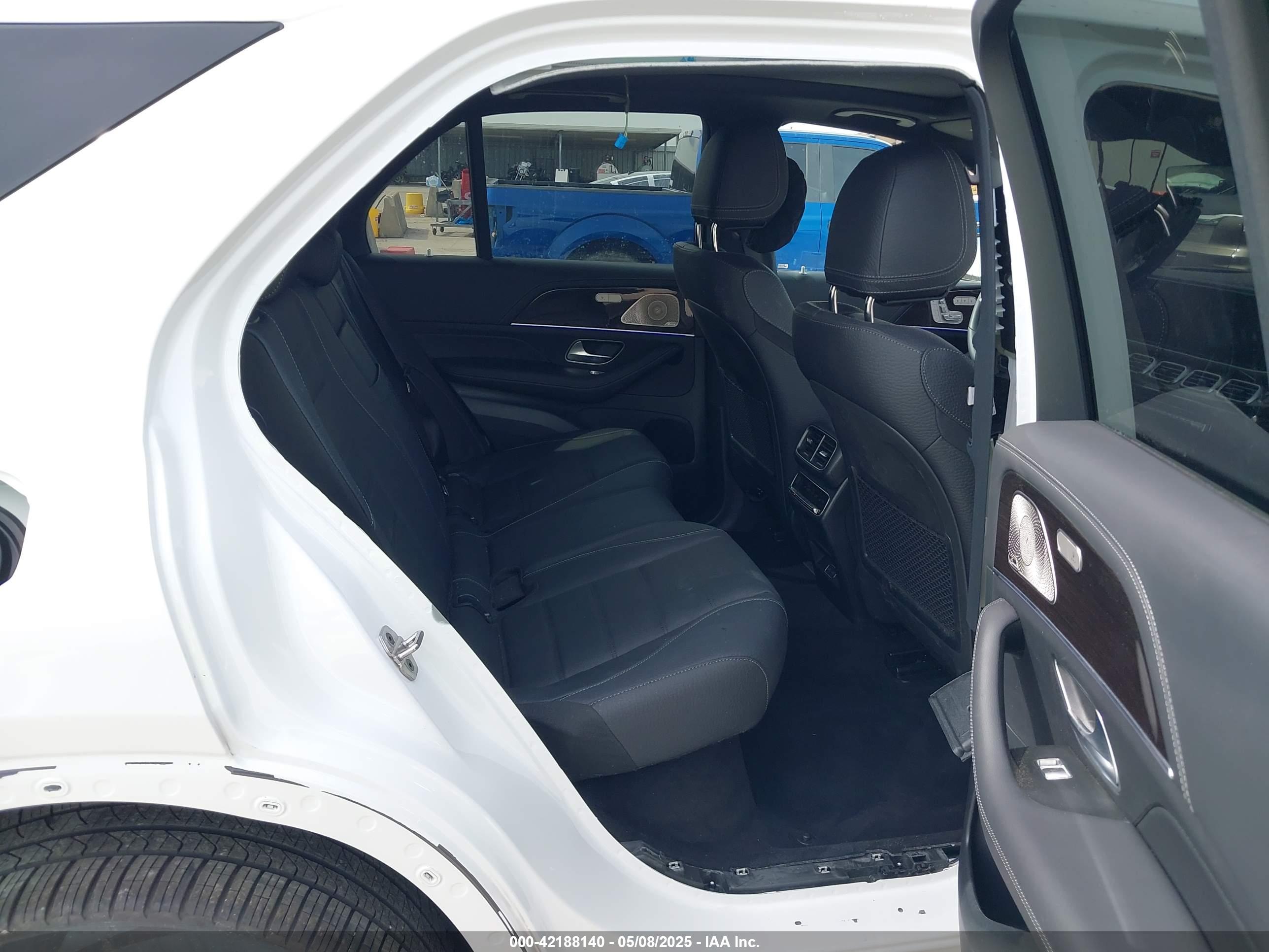 MERCEDES-BENZ GLE image 8