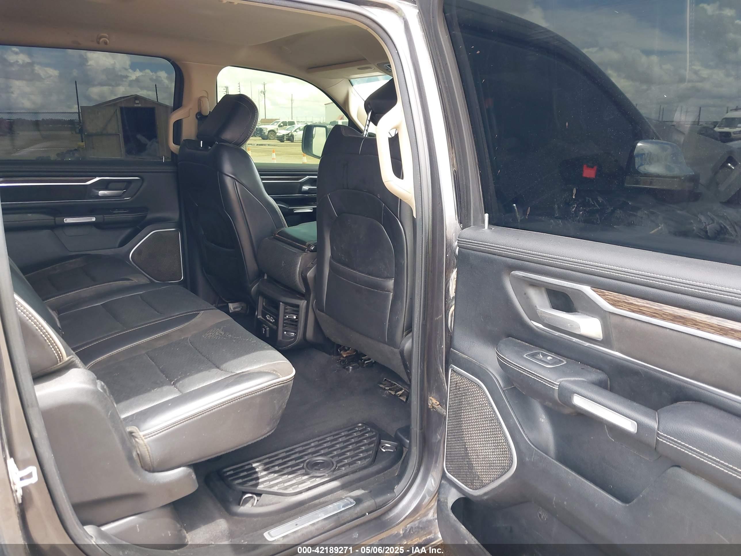 RAM 1500 image 8