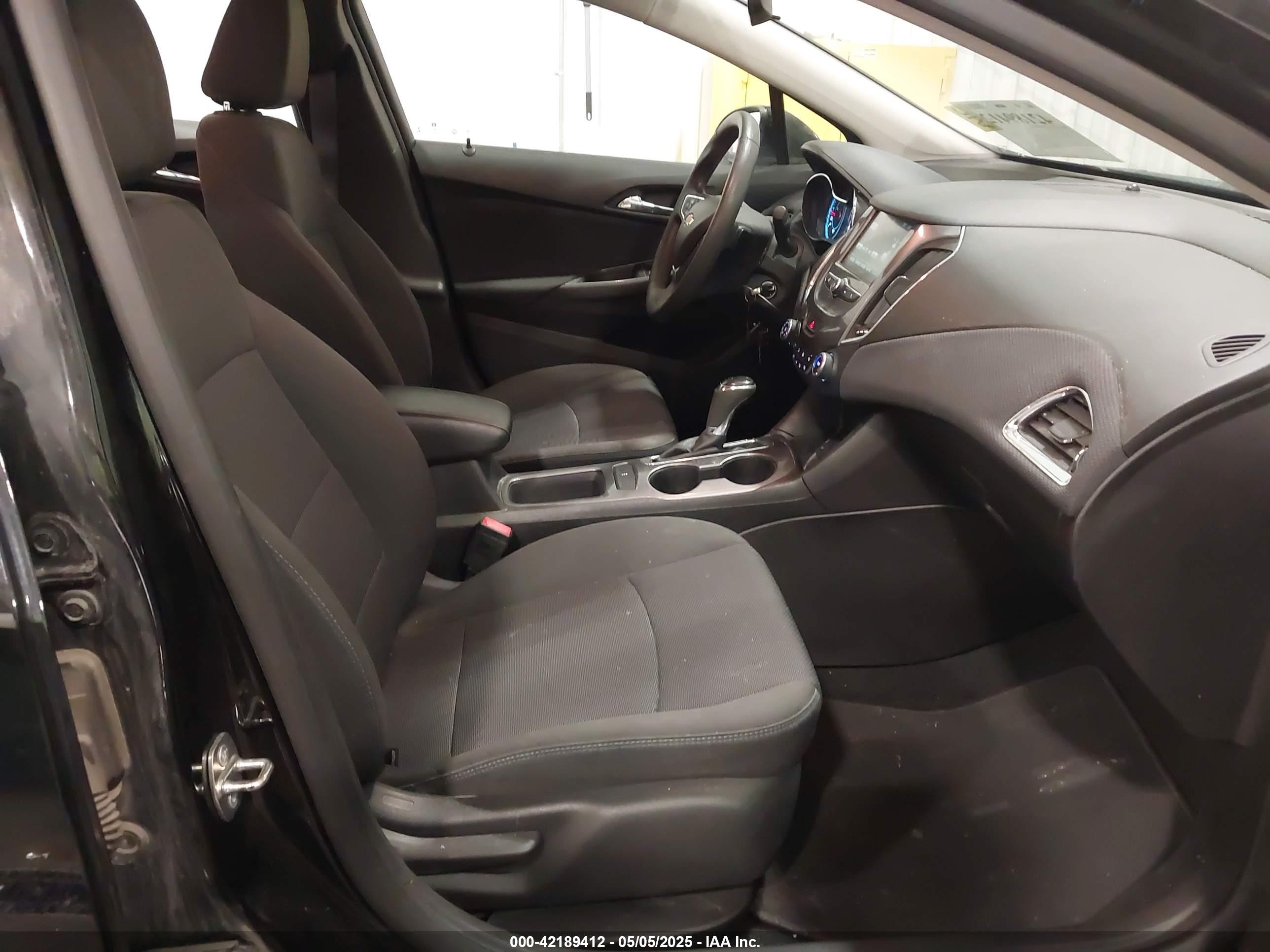 CHEVROLET CRUZE image 5