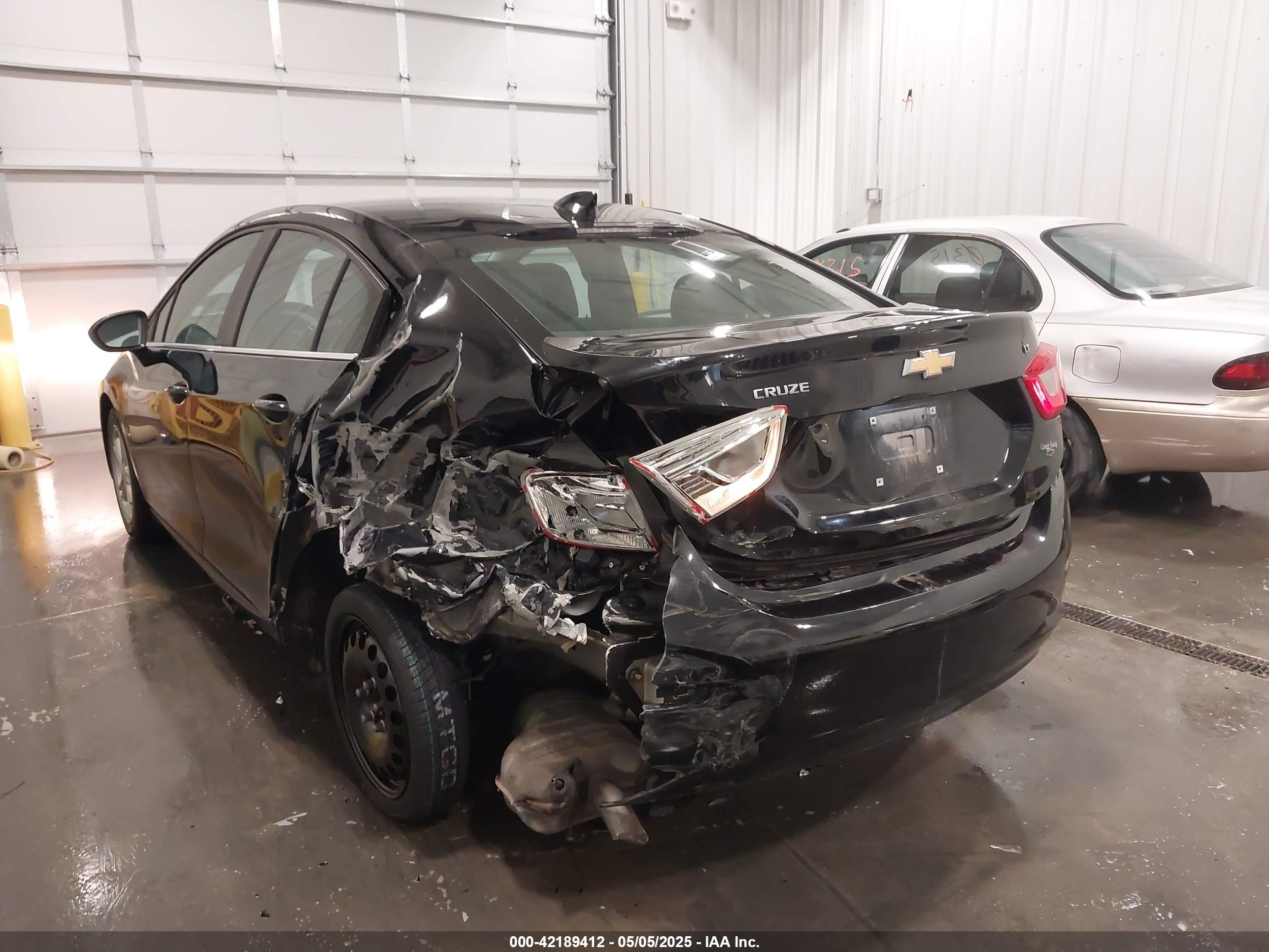CHEVROLET CRUZE image 6