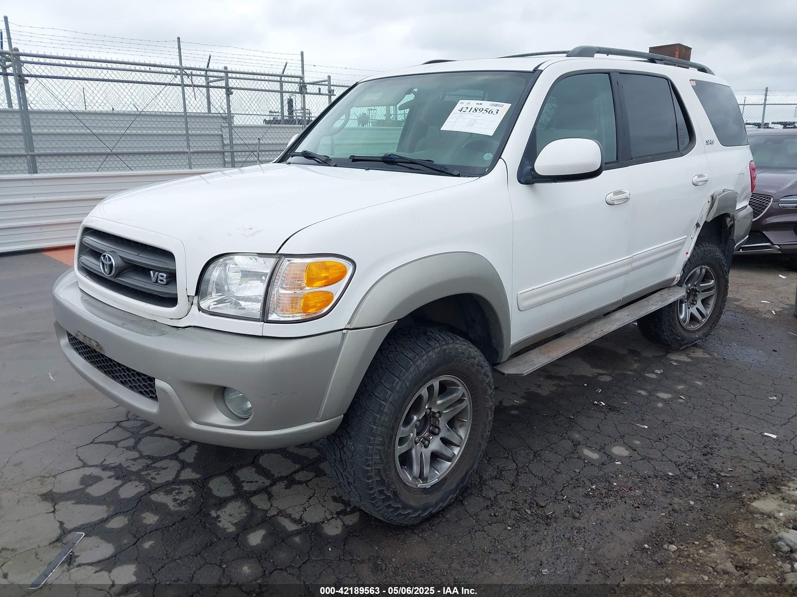 TOYOTA SEQUOIA image 2