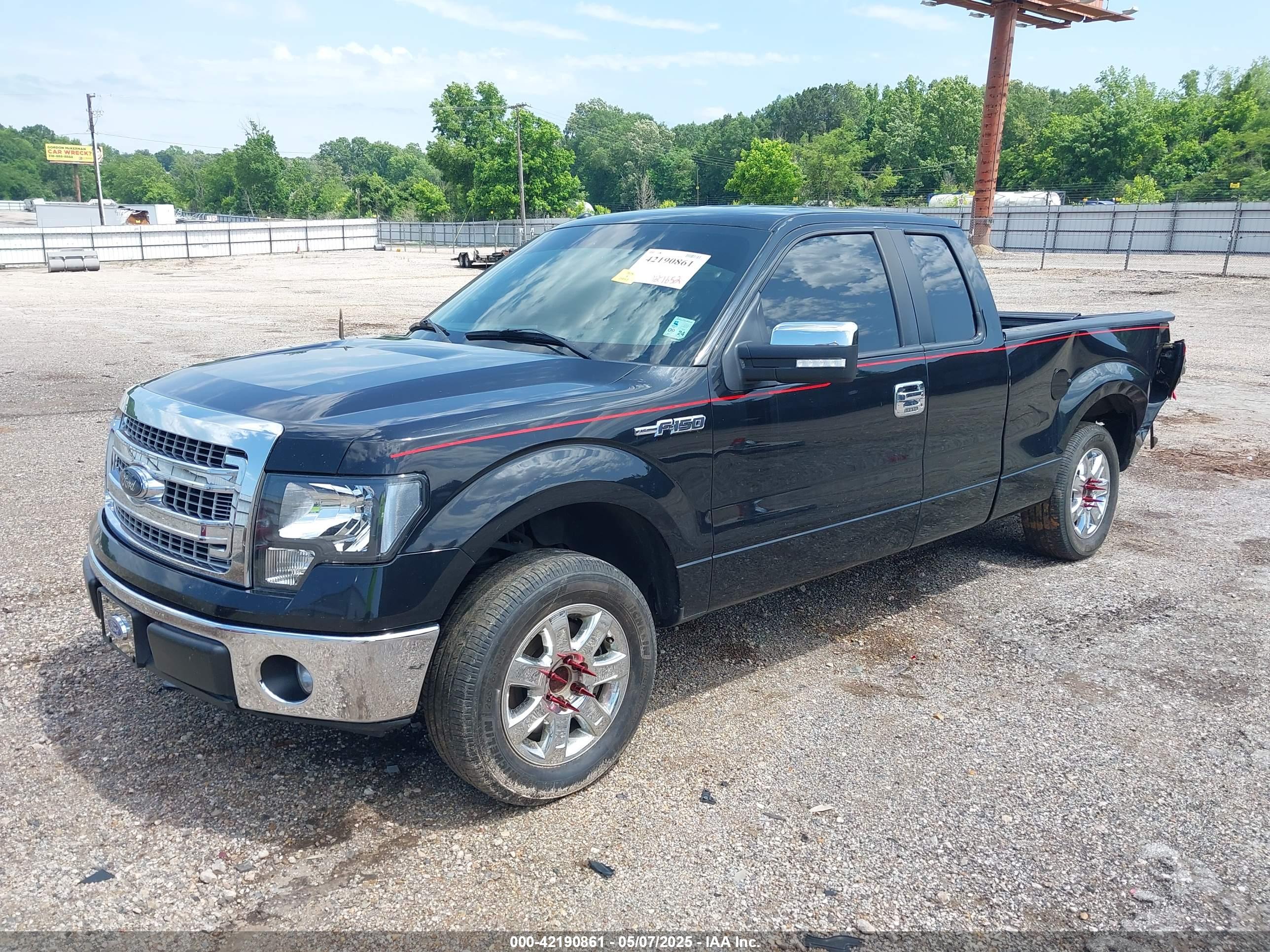FORD F-150 image 2
