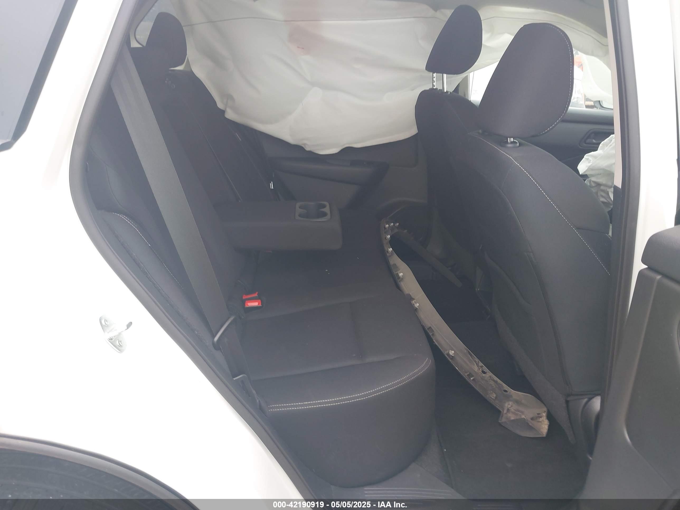 NISSAN ROGUE image 8