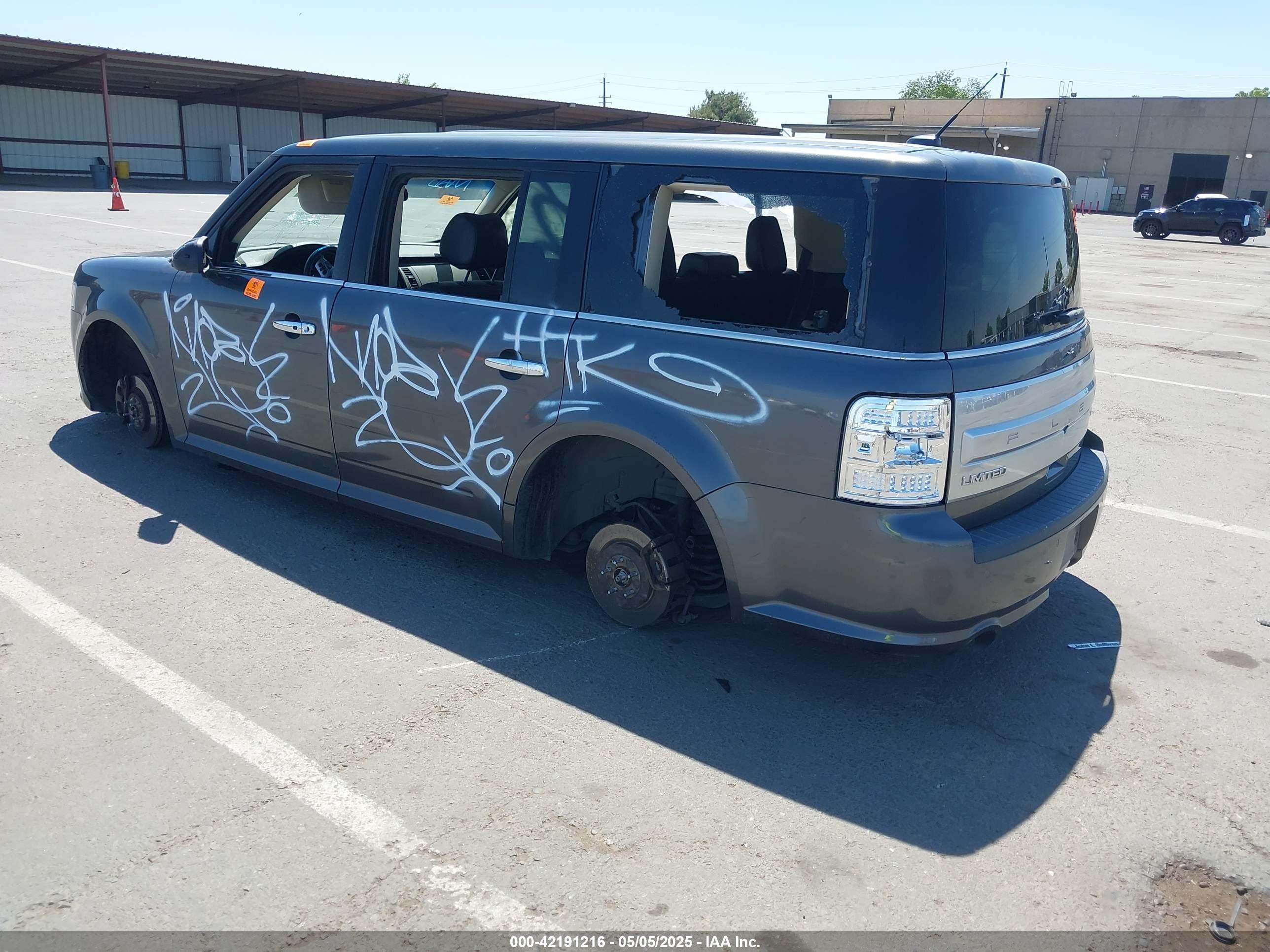 FORD FLEX image 3