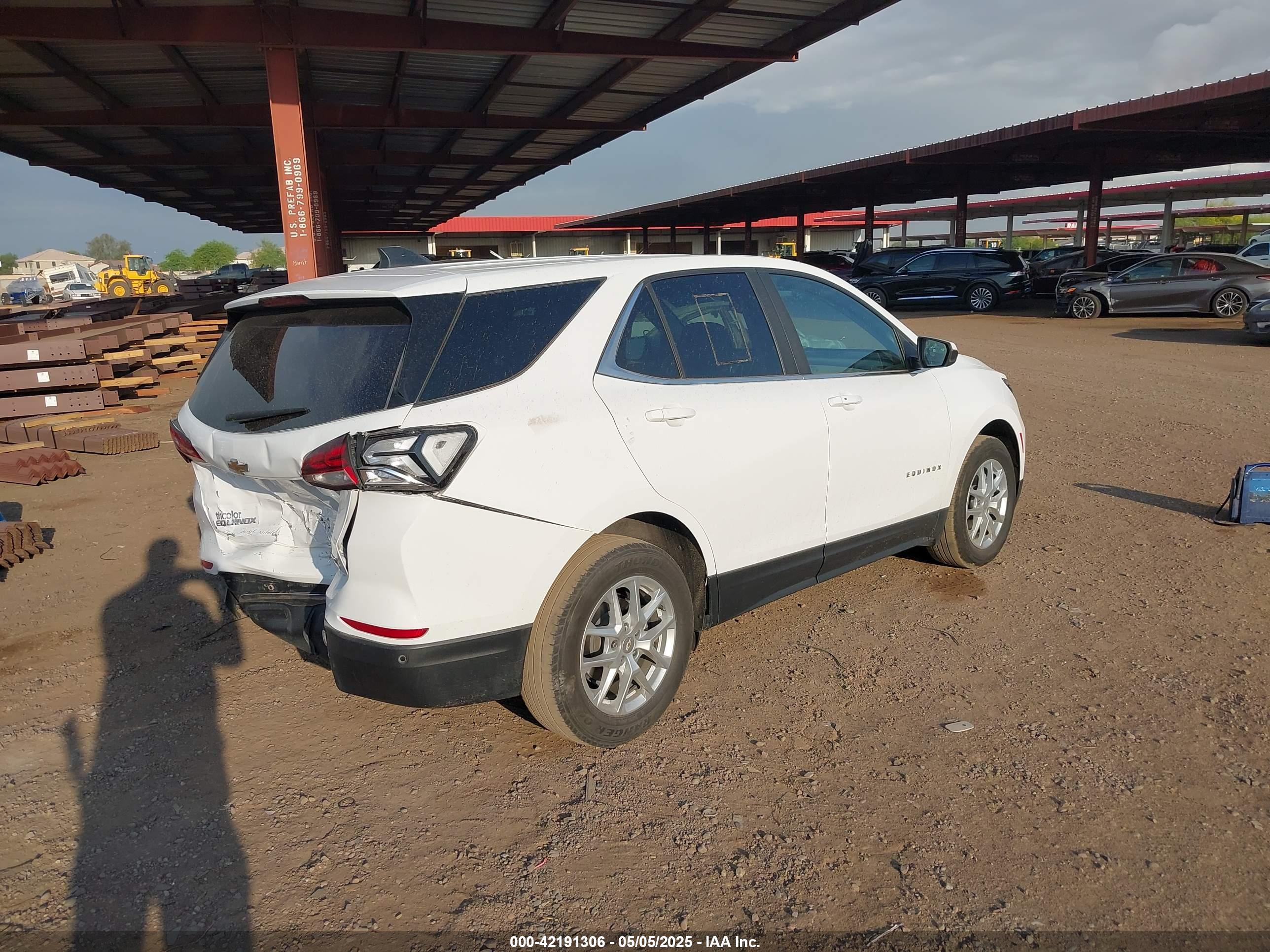 CHEVROLET EQUINOX image 4