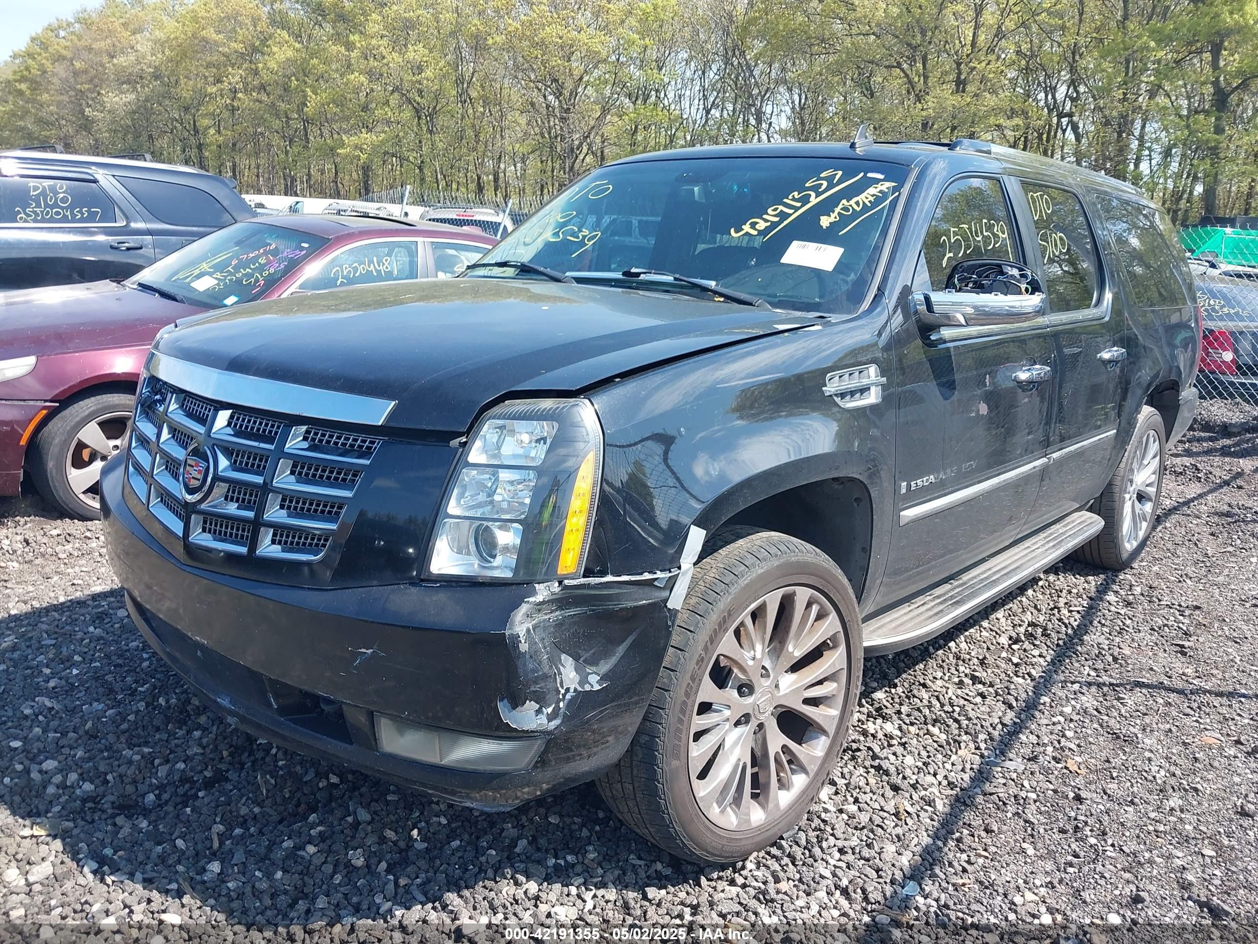 CADILLAC ESCALADE image 2
