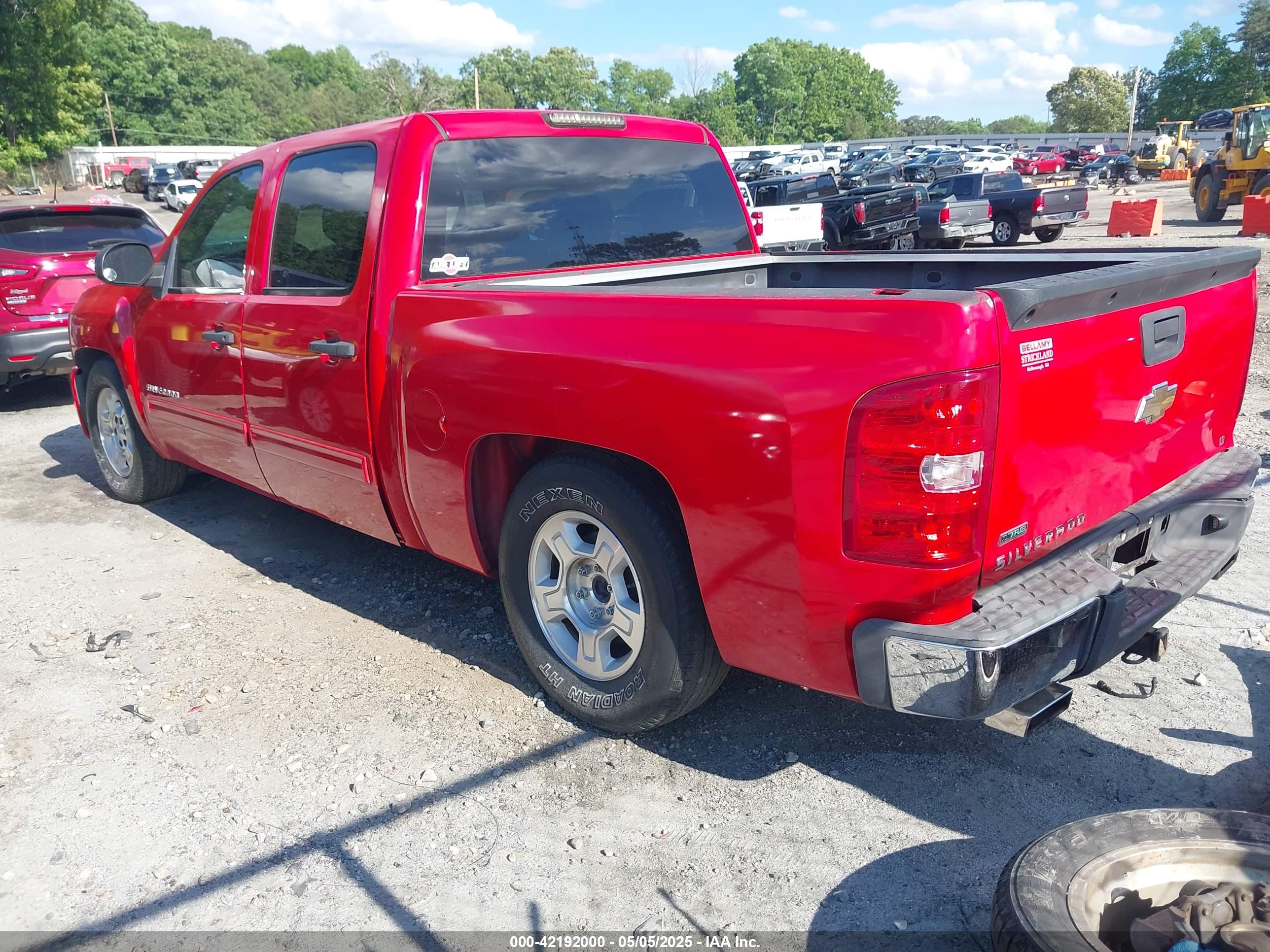 CHEVROLET SILVERADO image 3