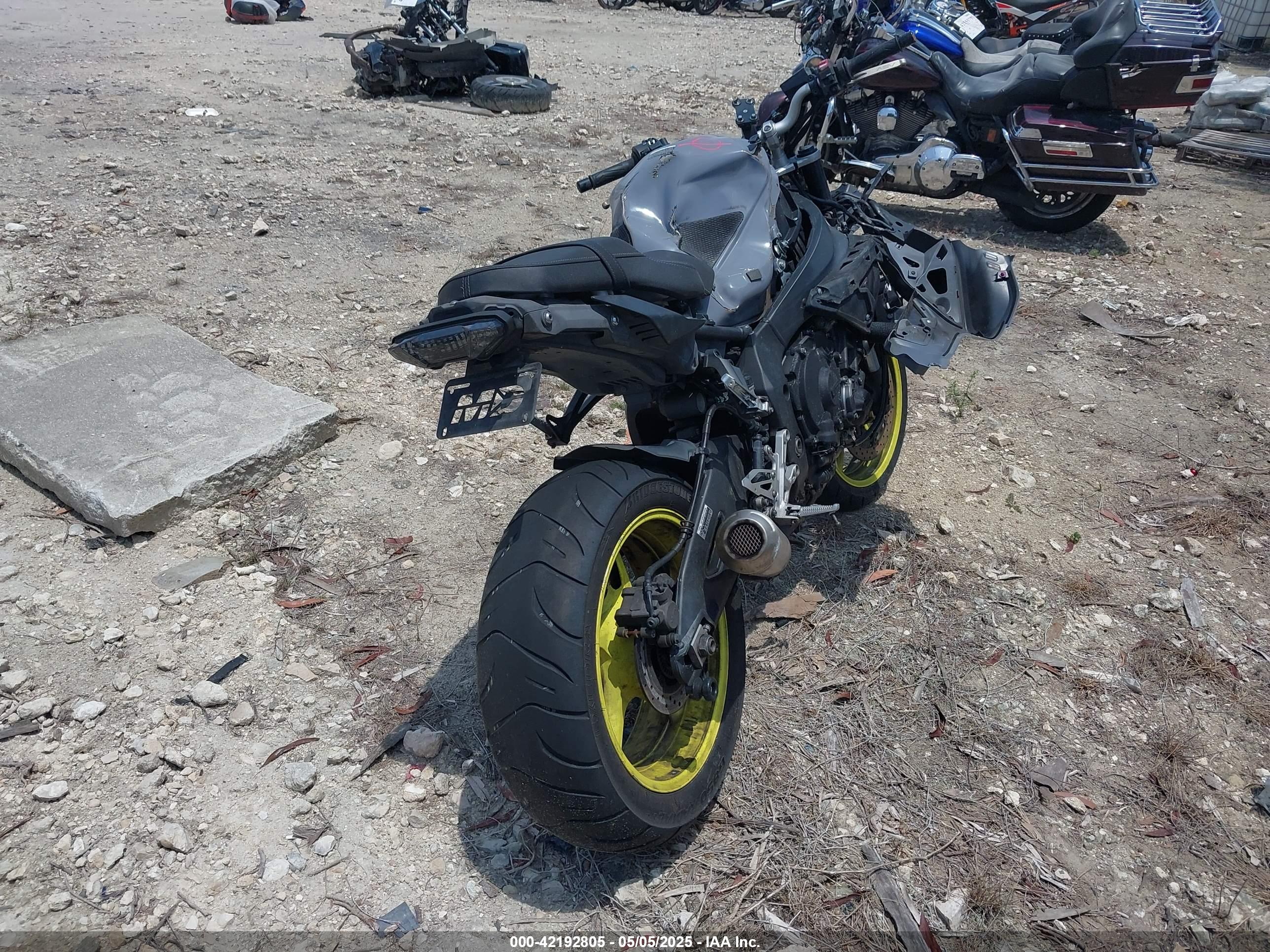 YAMAHA FZ10 image 4
