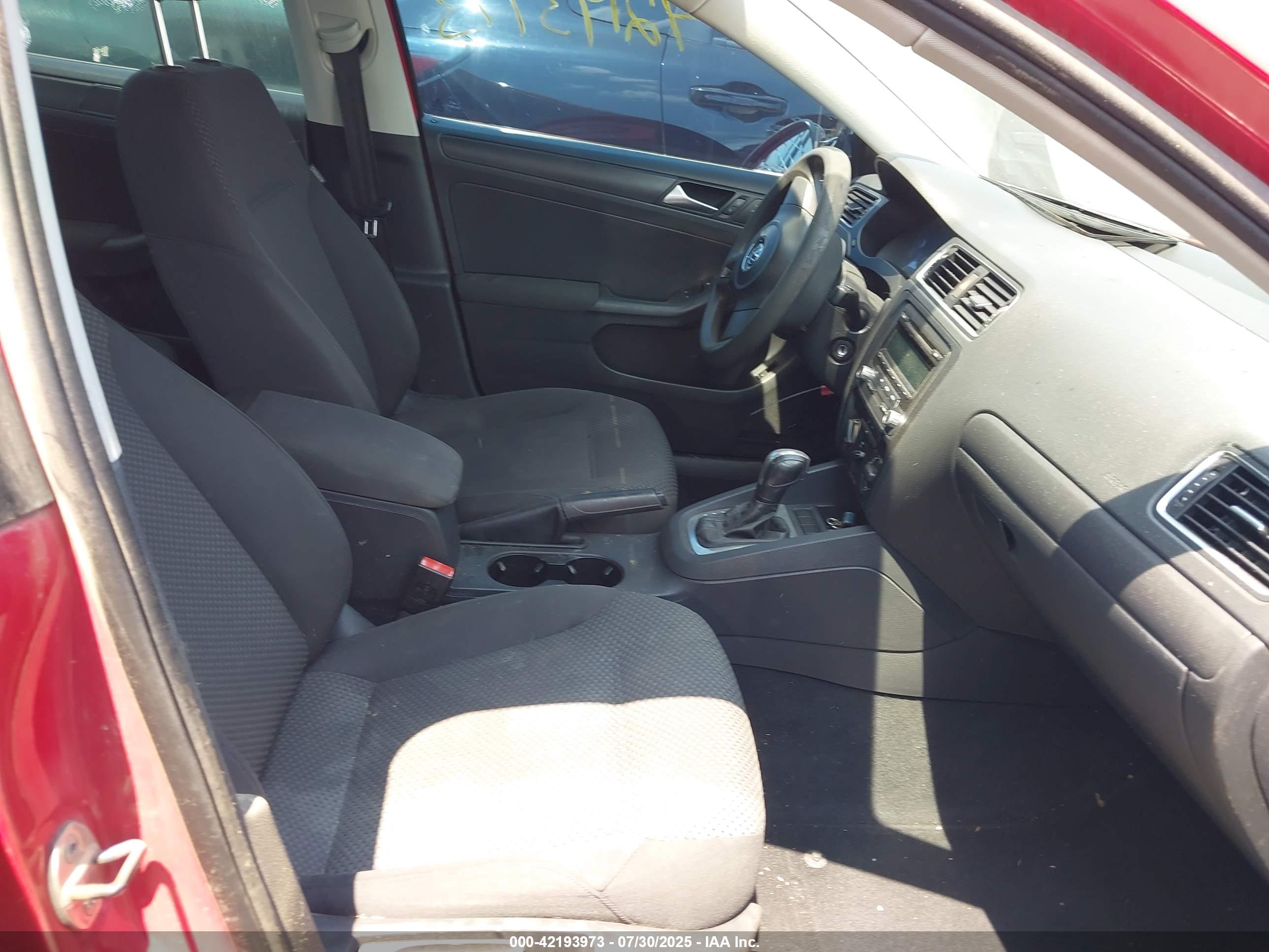 VOLKSWAGEN JETTA image 5