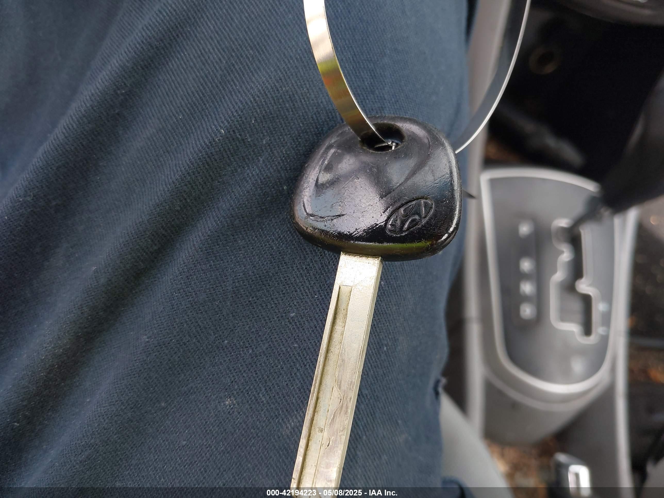 HYUNDAI ACCENT image 11