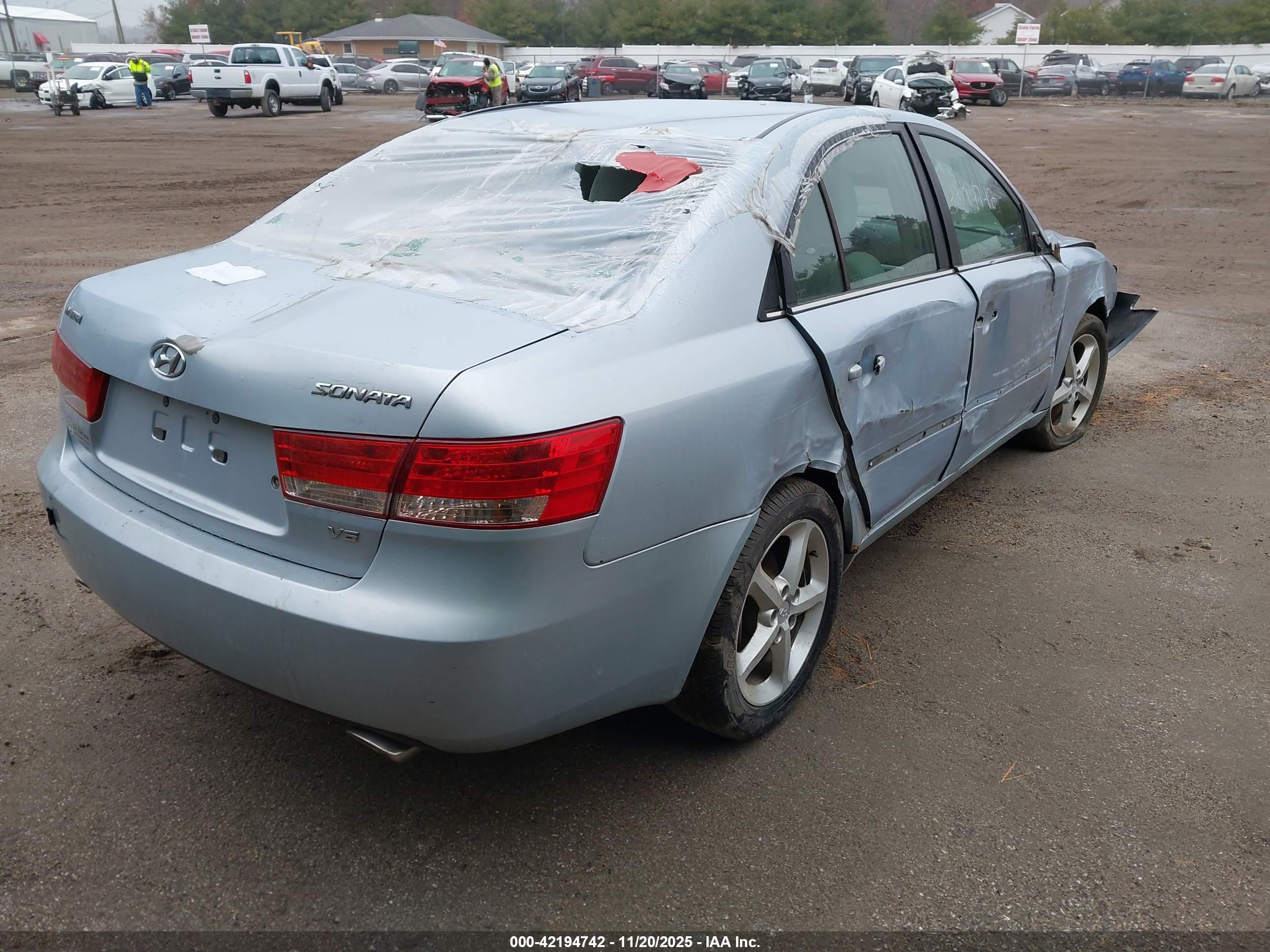HYUNDAI SONATA image 4