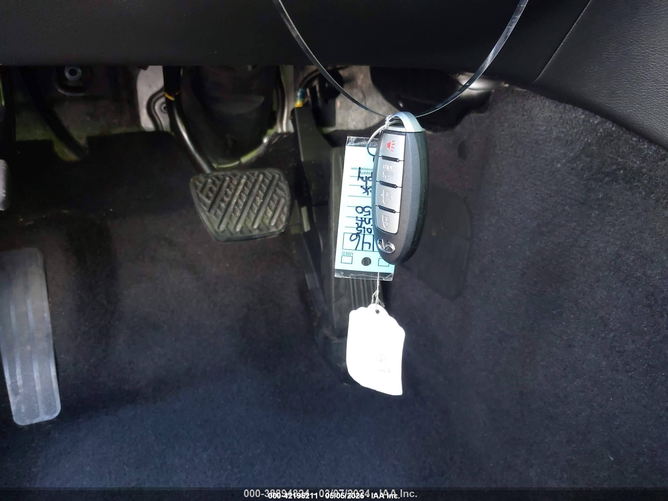 INFINITI Q50 image 11