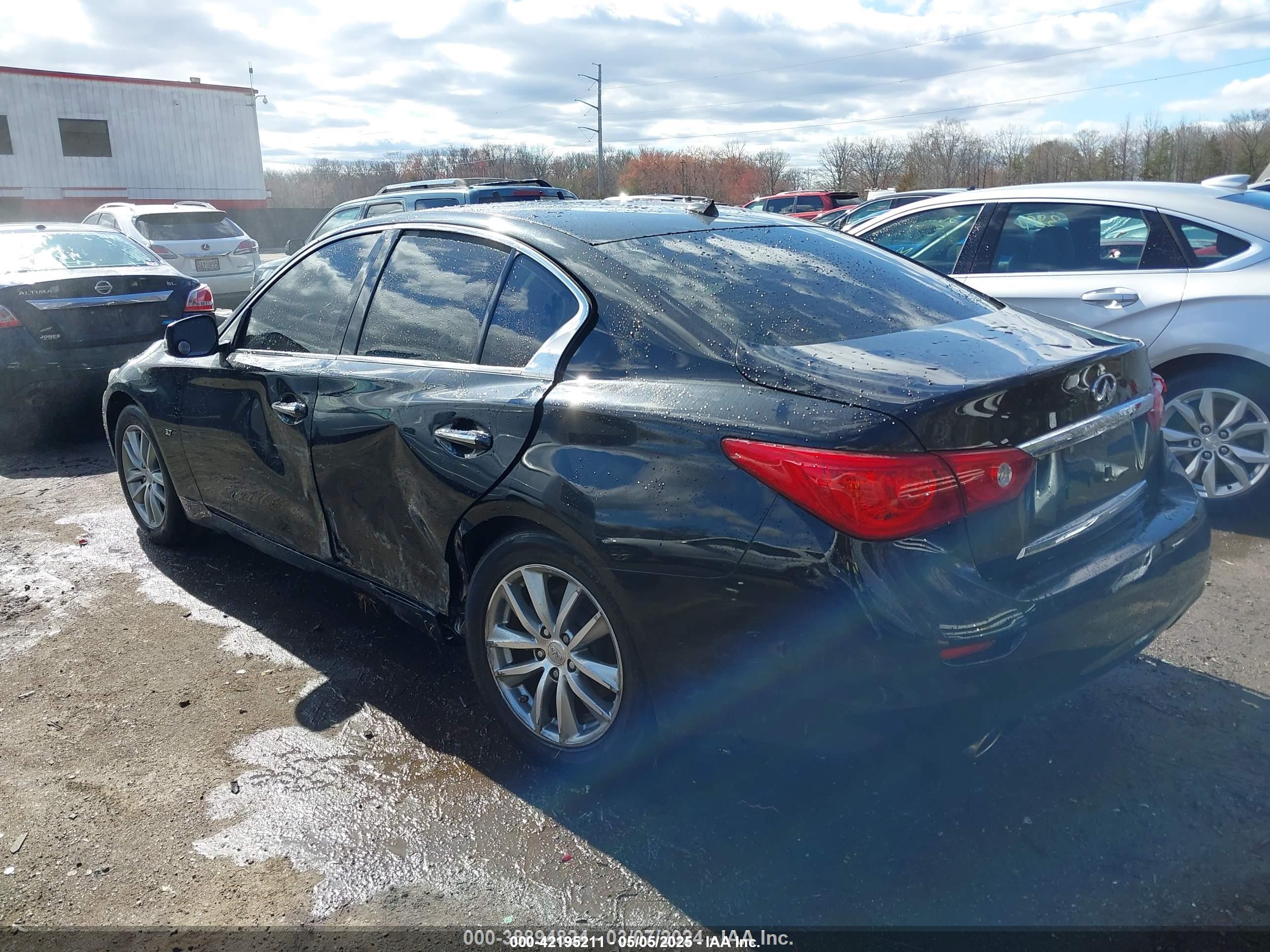 INFINITI Q50 image 3