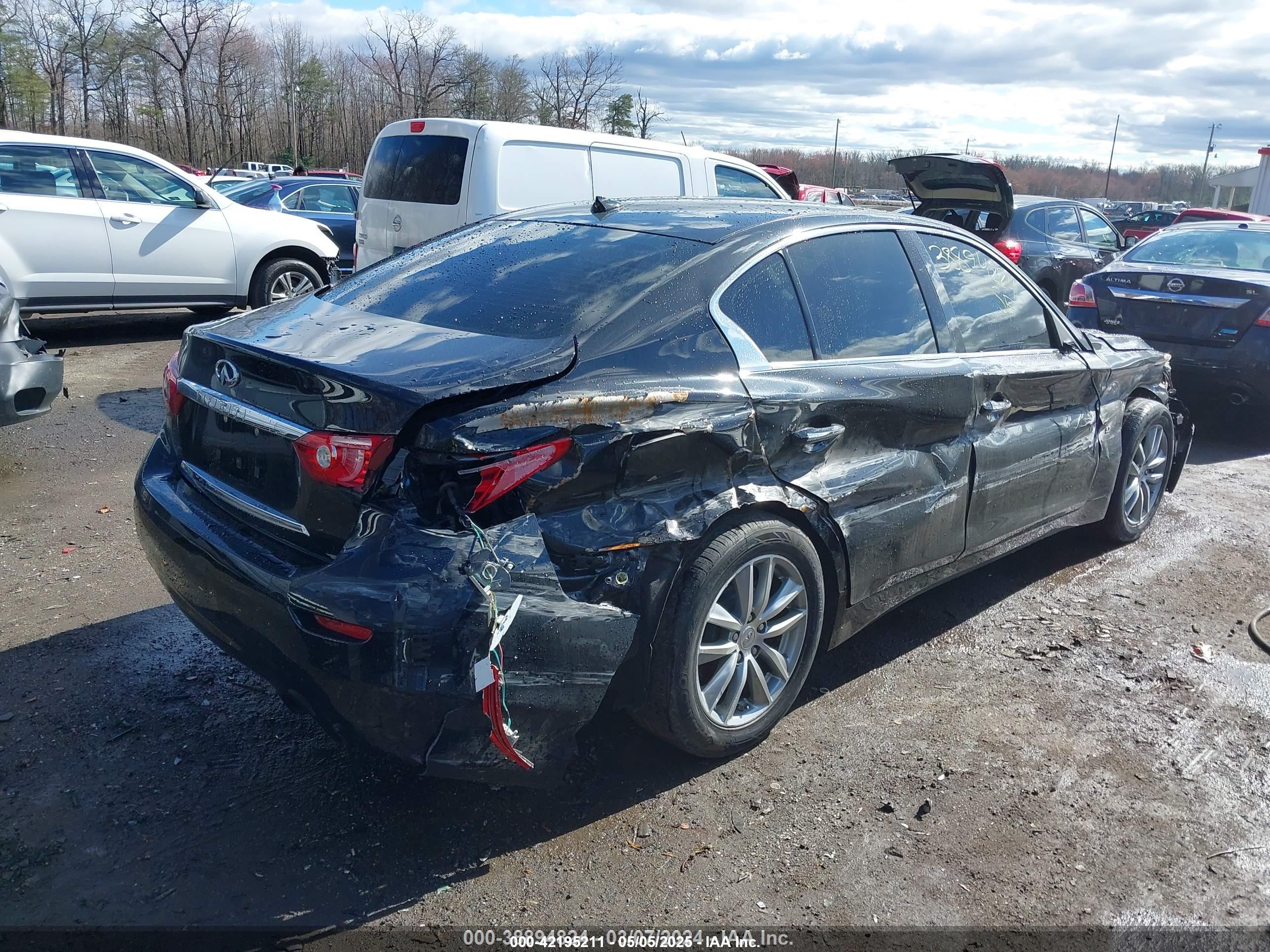 INFINITI Q50 image 4
