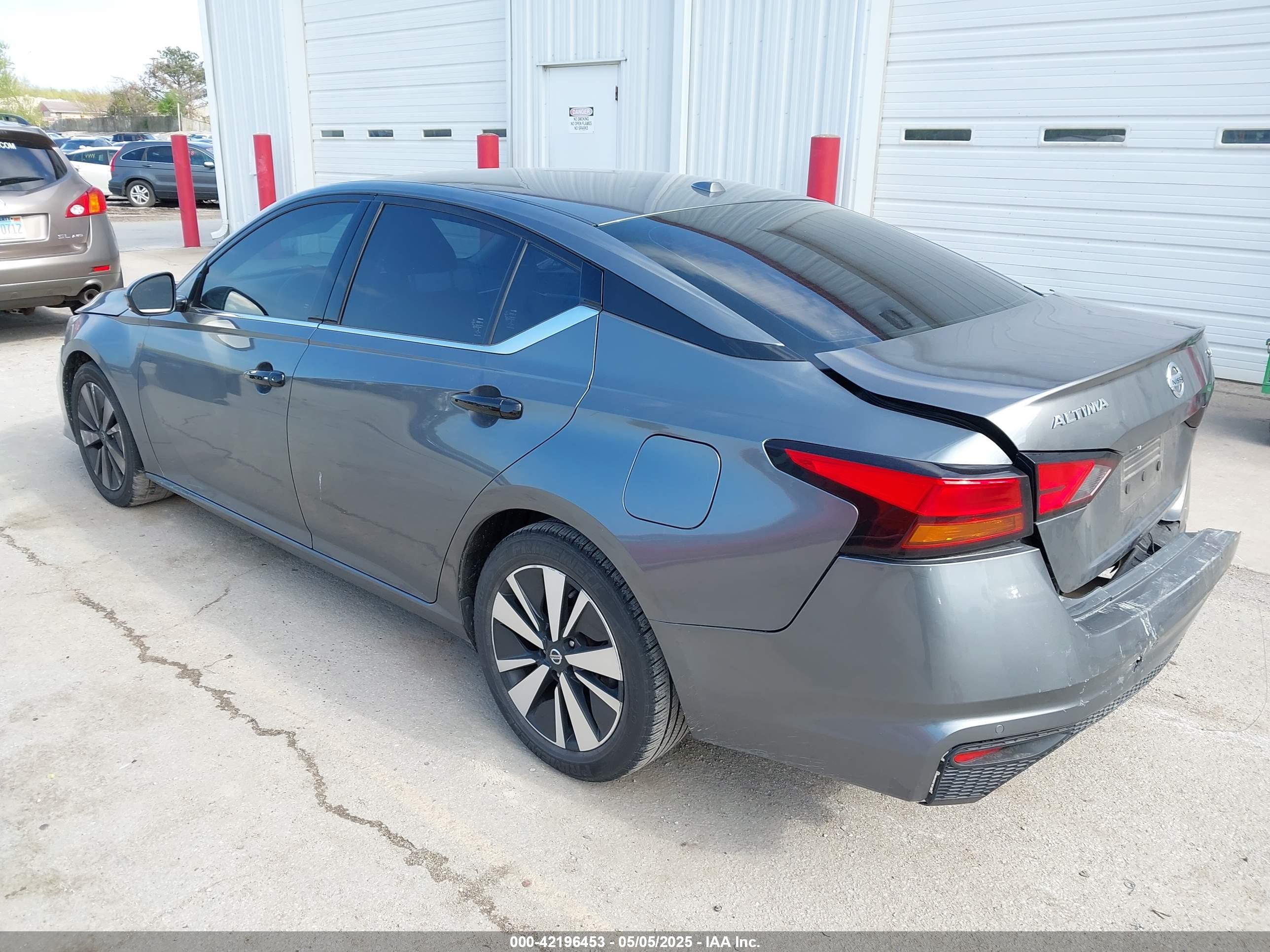 NISSAN ALTIMA image 3