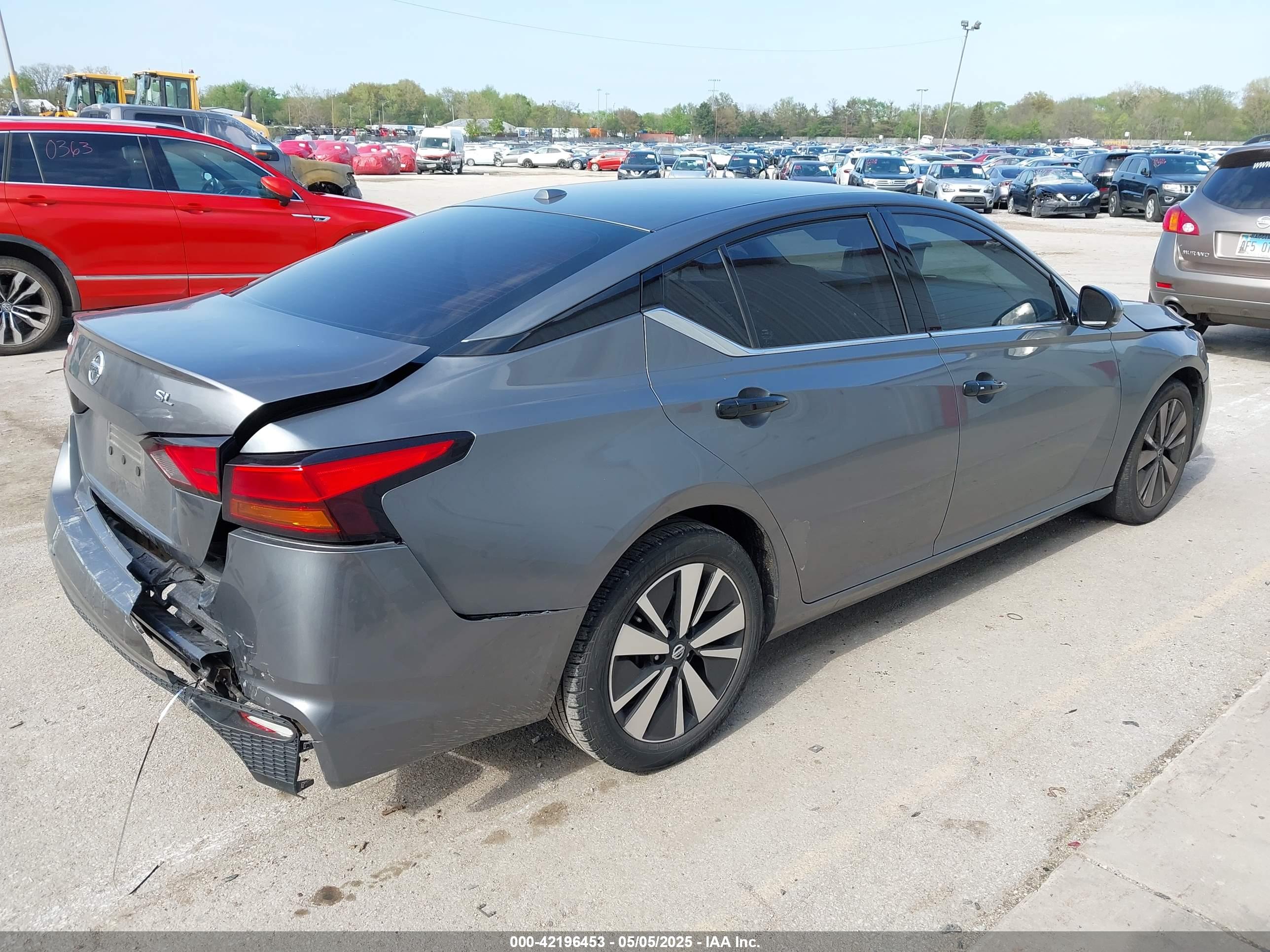 NISSAN ALTIMA image 4