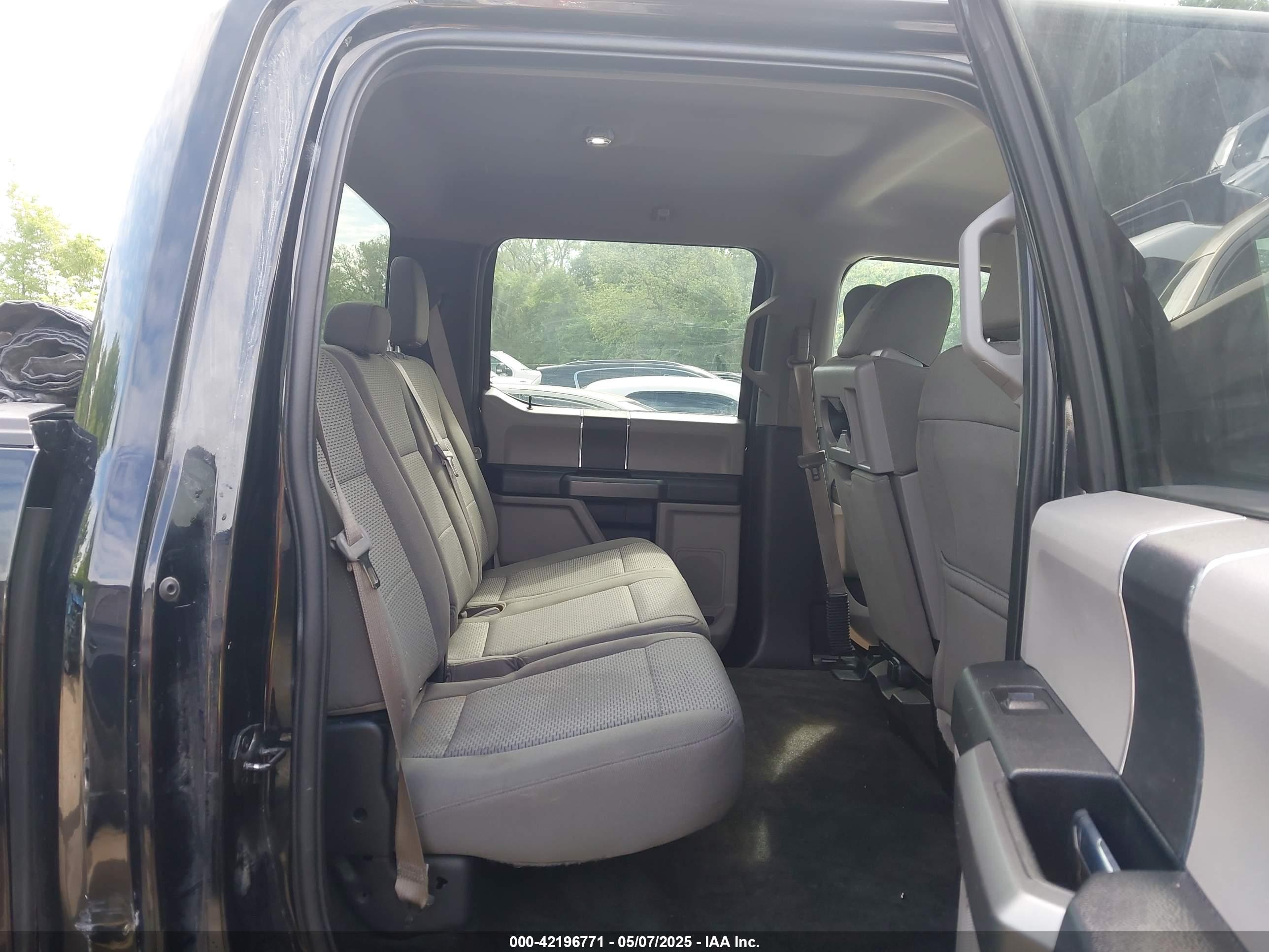 FORD F-150 image 8