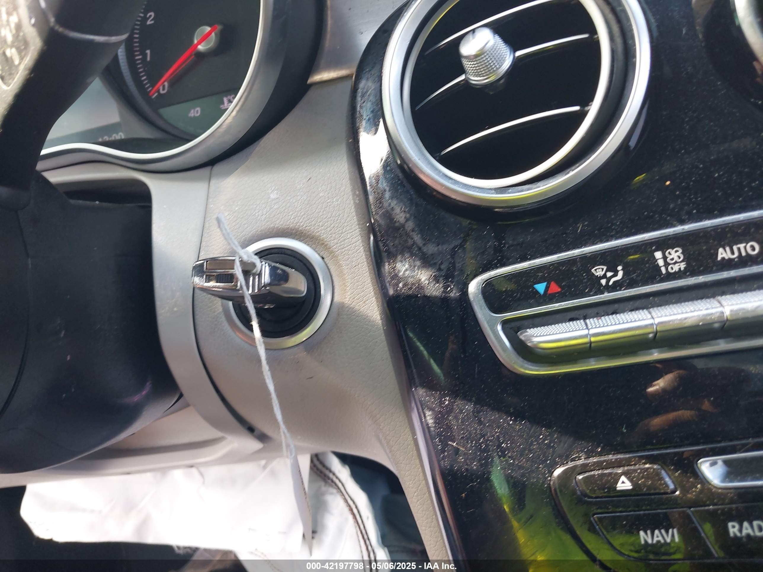 MERCEDES-BENZ C image 11