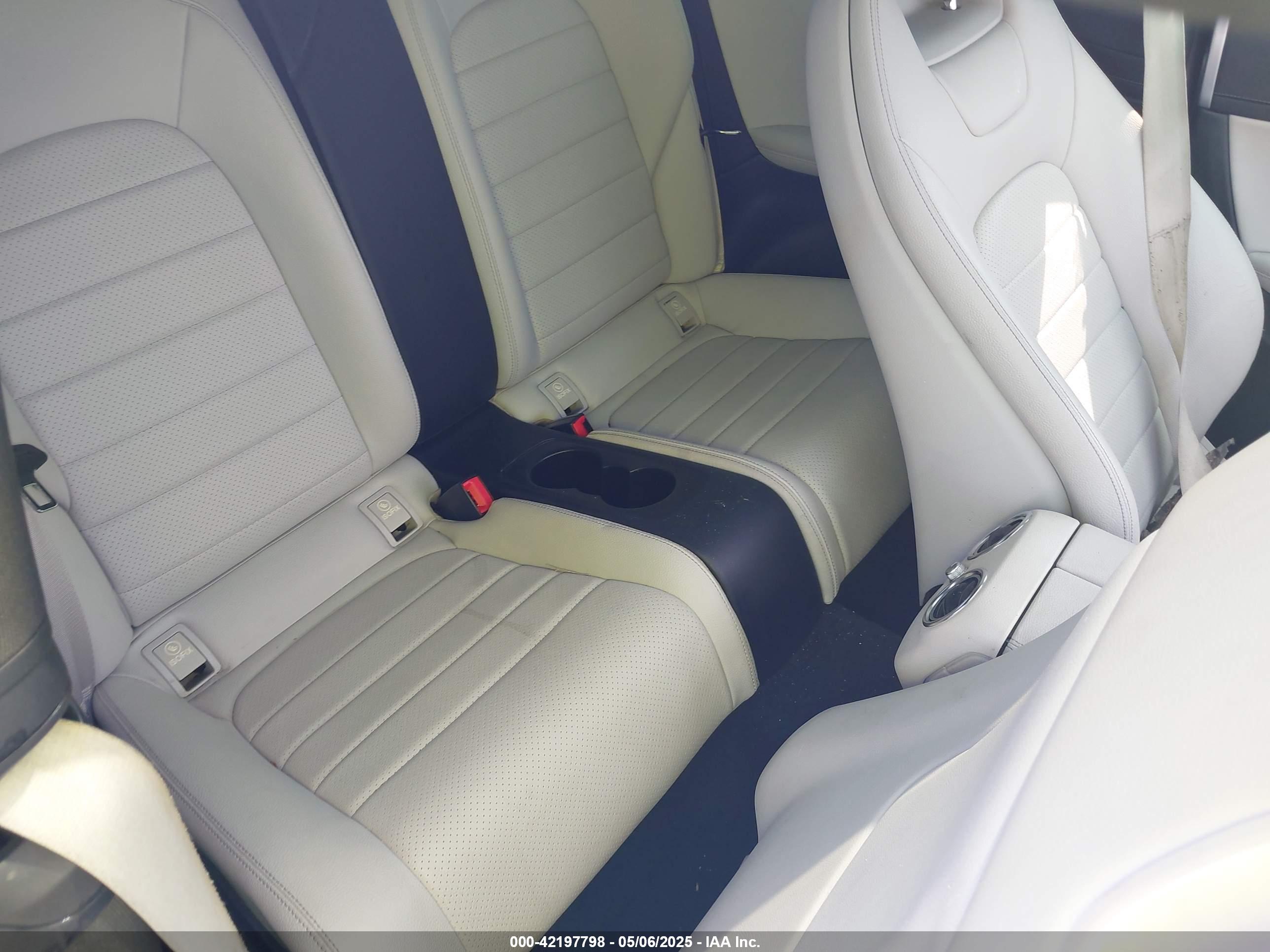 MERCEDES-BENZ C image 8