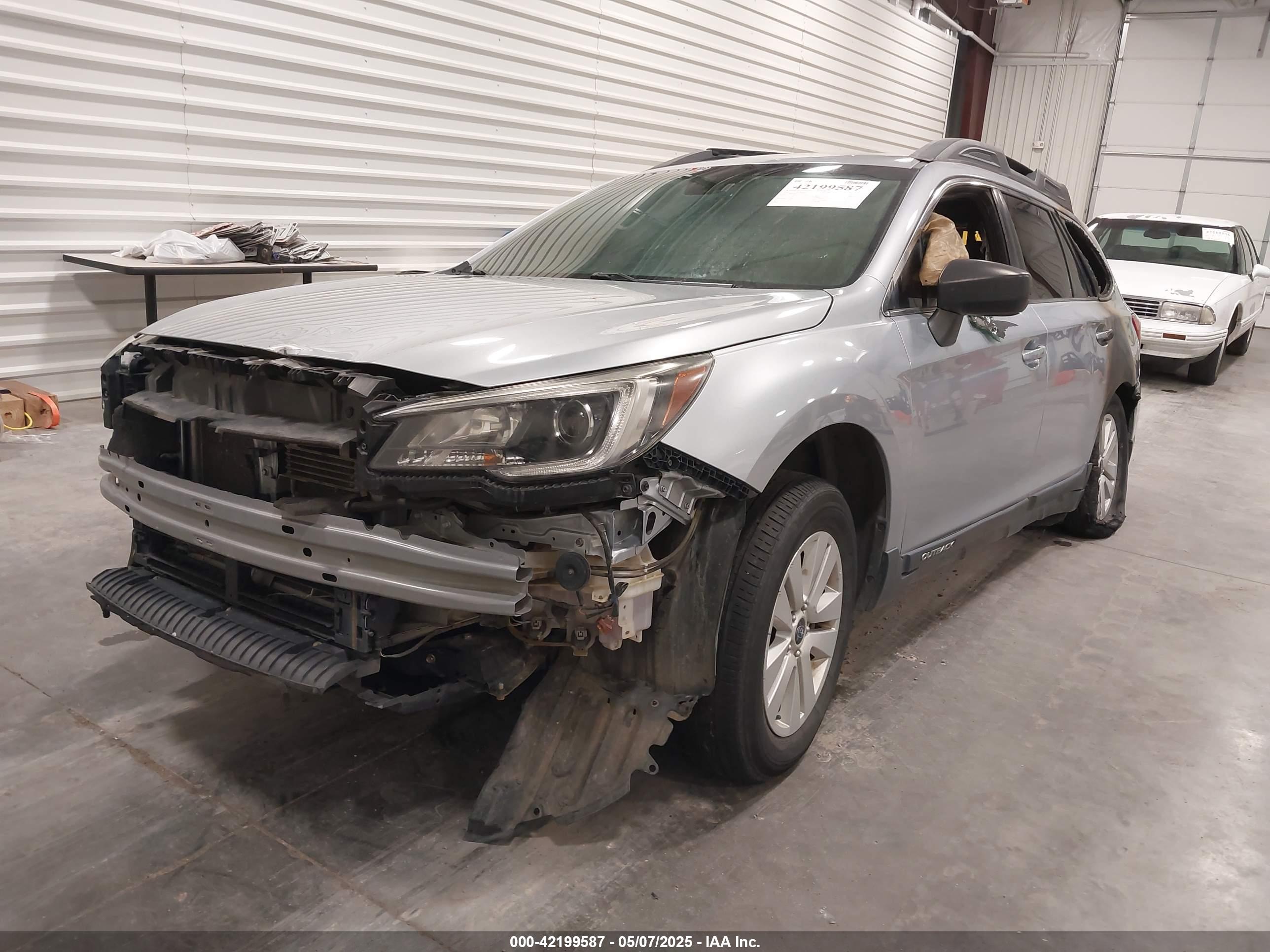 SUBARU OUTBACK image 2