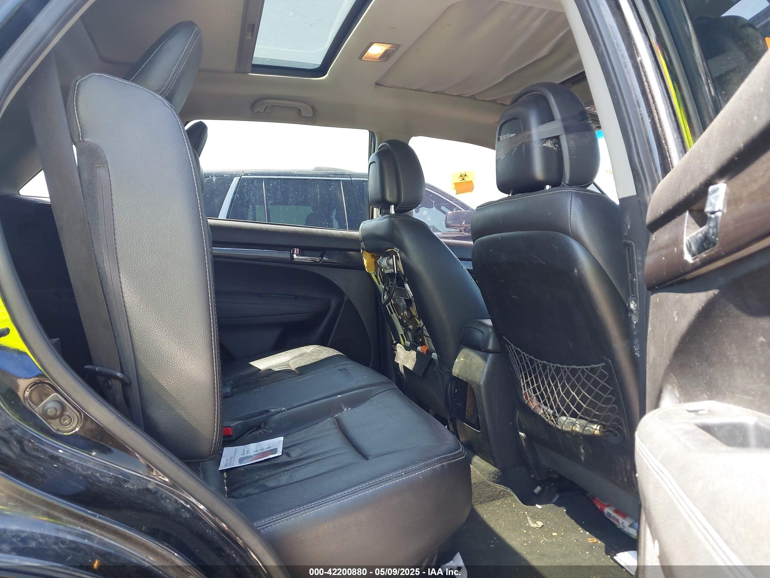 KIA SORENTO image 8