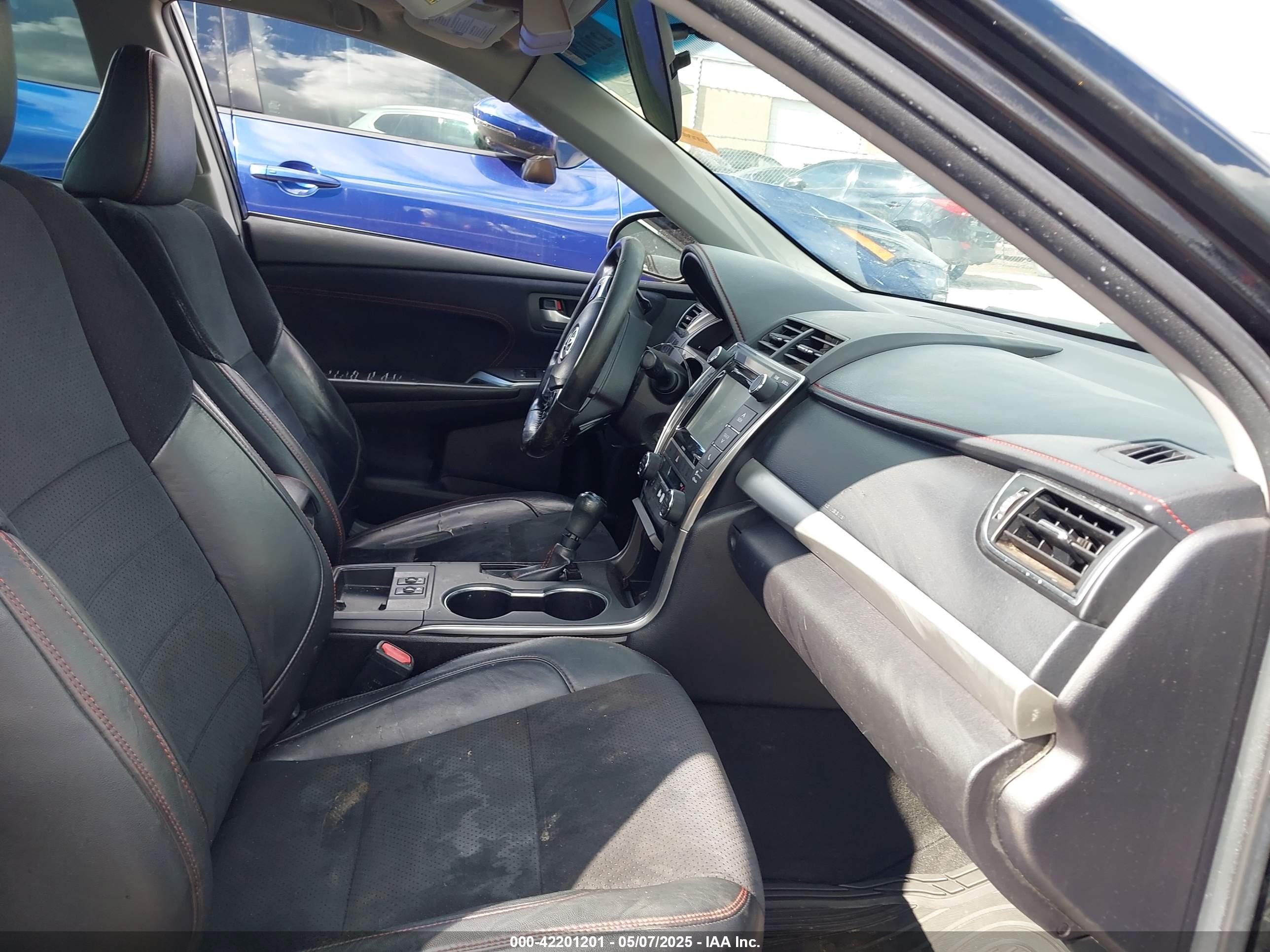 TOYOTA CAMRY image 5