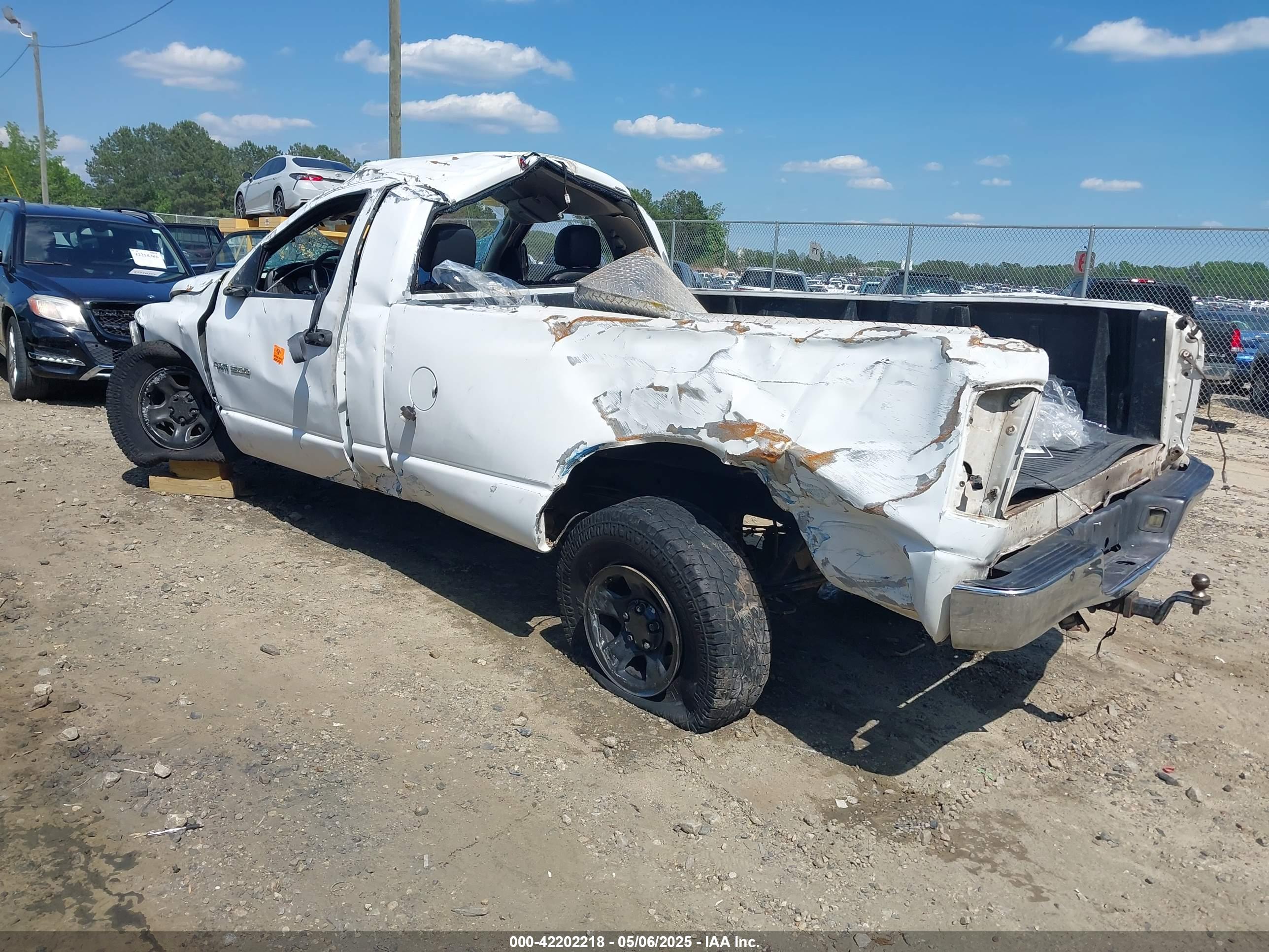 DODGE RAM image 3