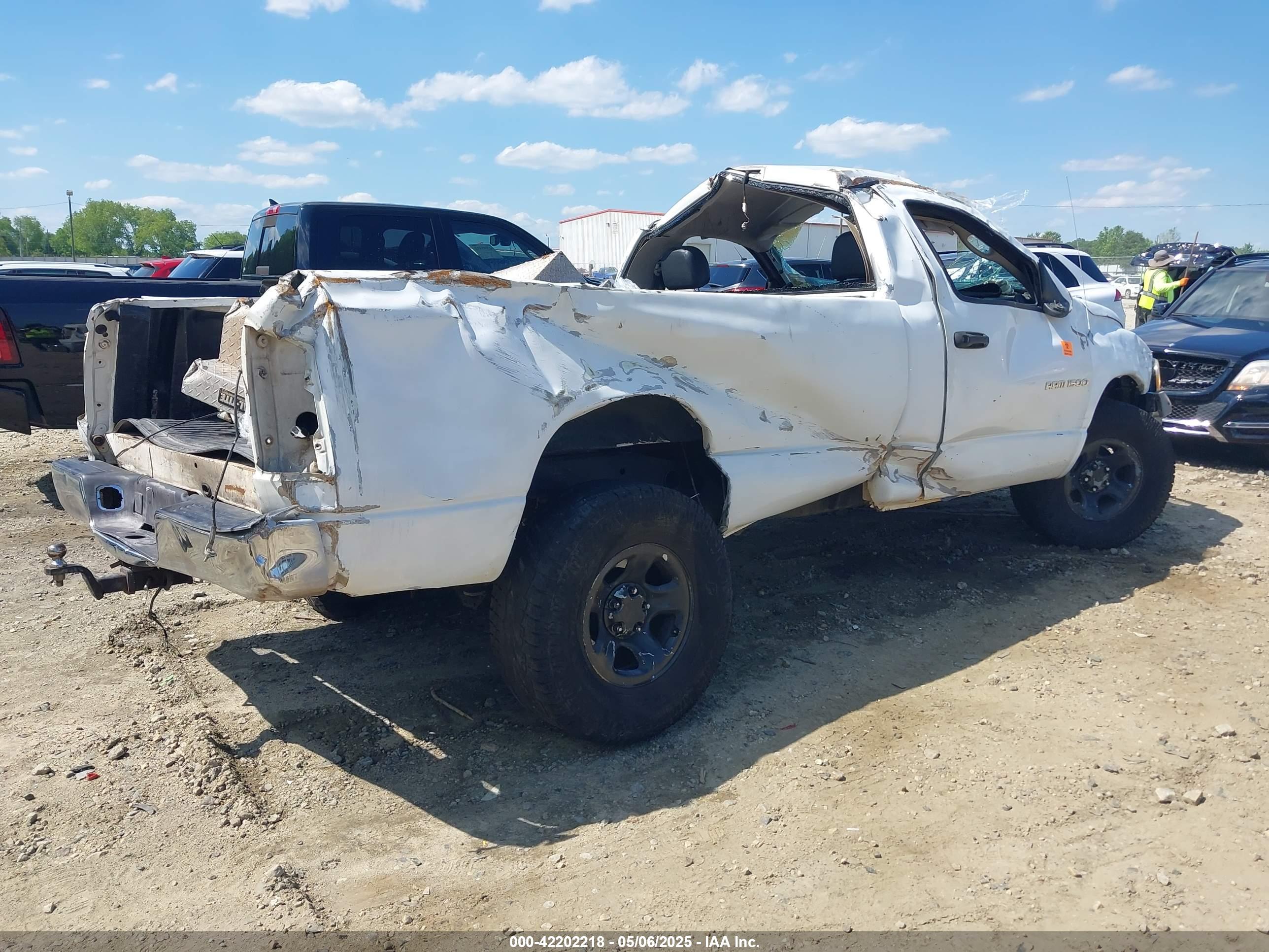 DODGE RAM image 4