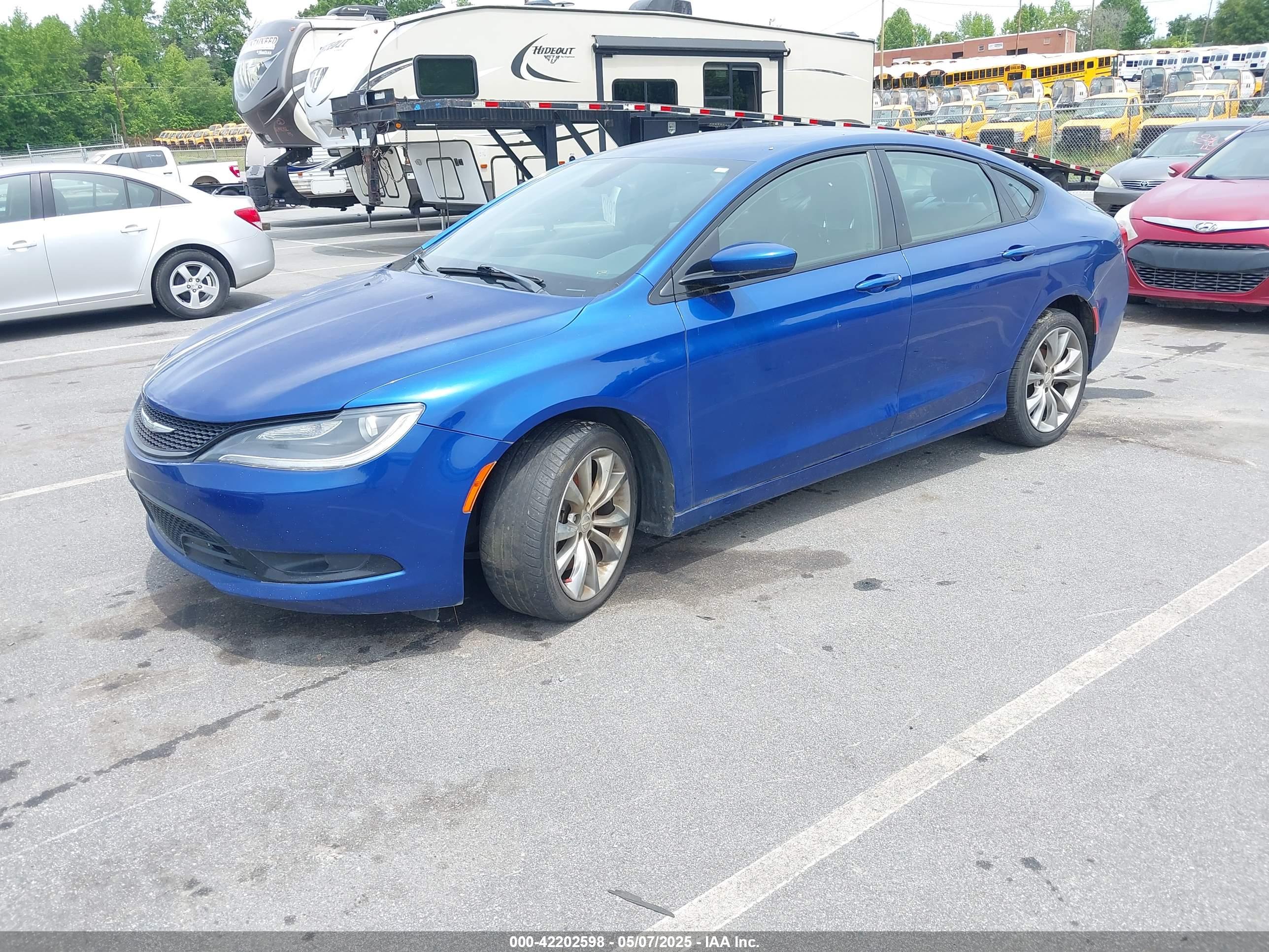 CHRYSLER 200 image 2