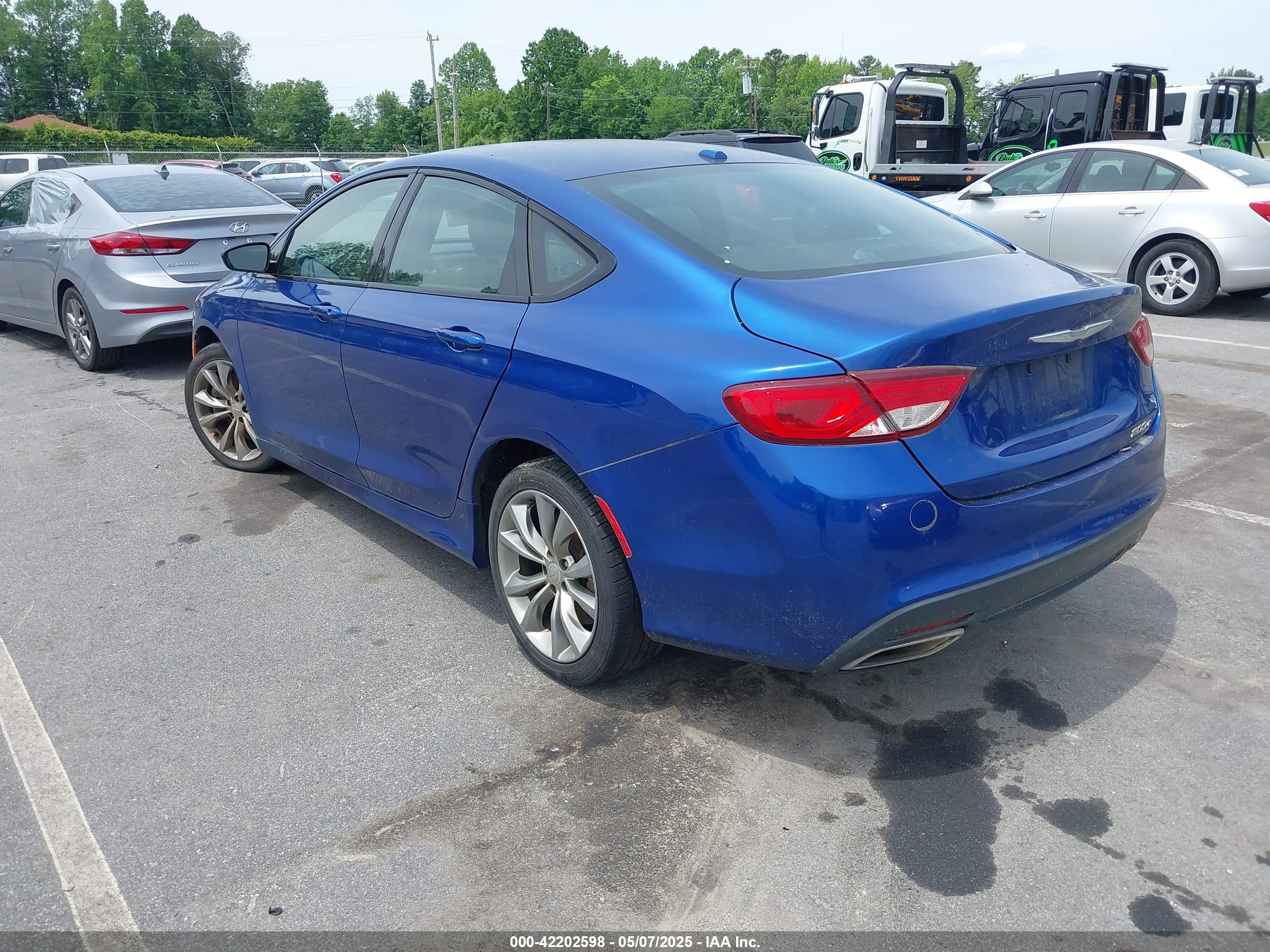 CHRYSLER 200 image 3