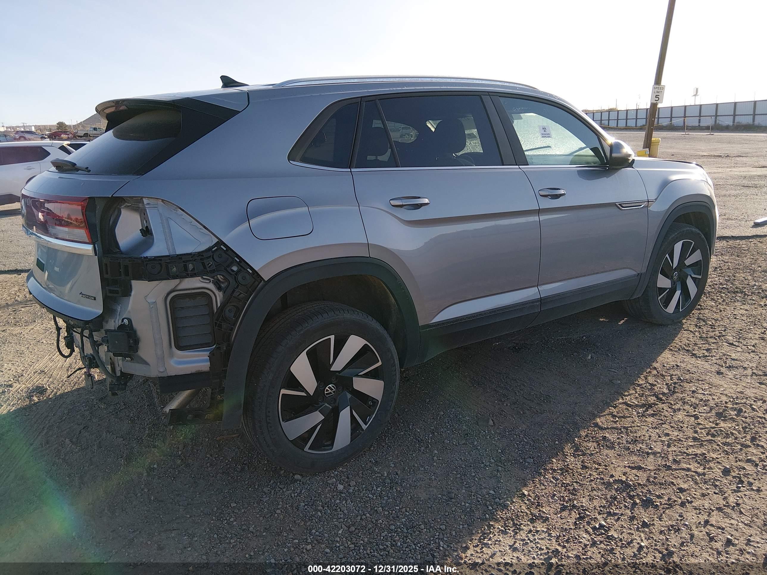 VOLKSWAGEN ATLAS image 4