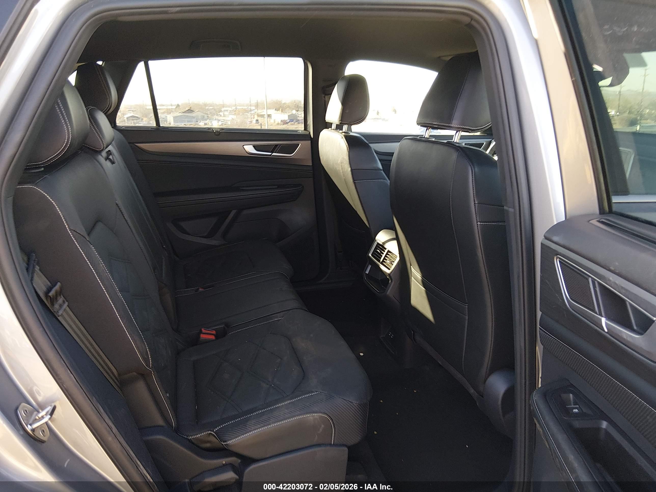 VOLKSWAGEN ATLAS image 8
