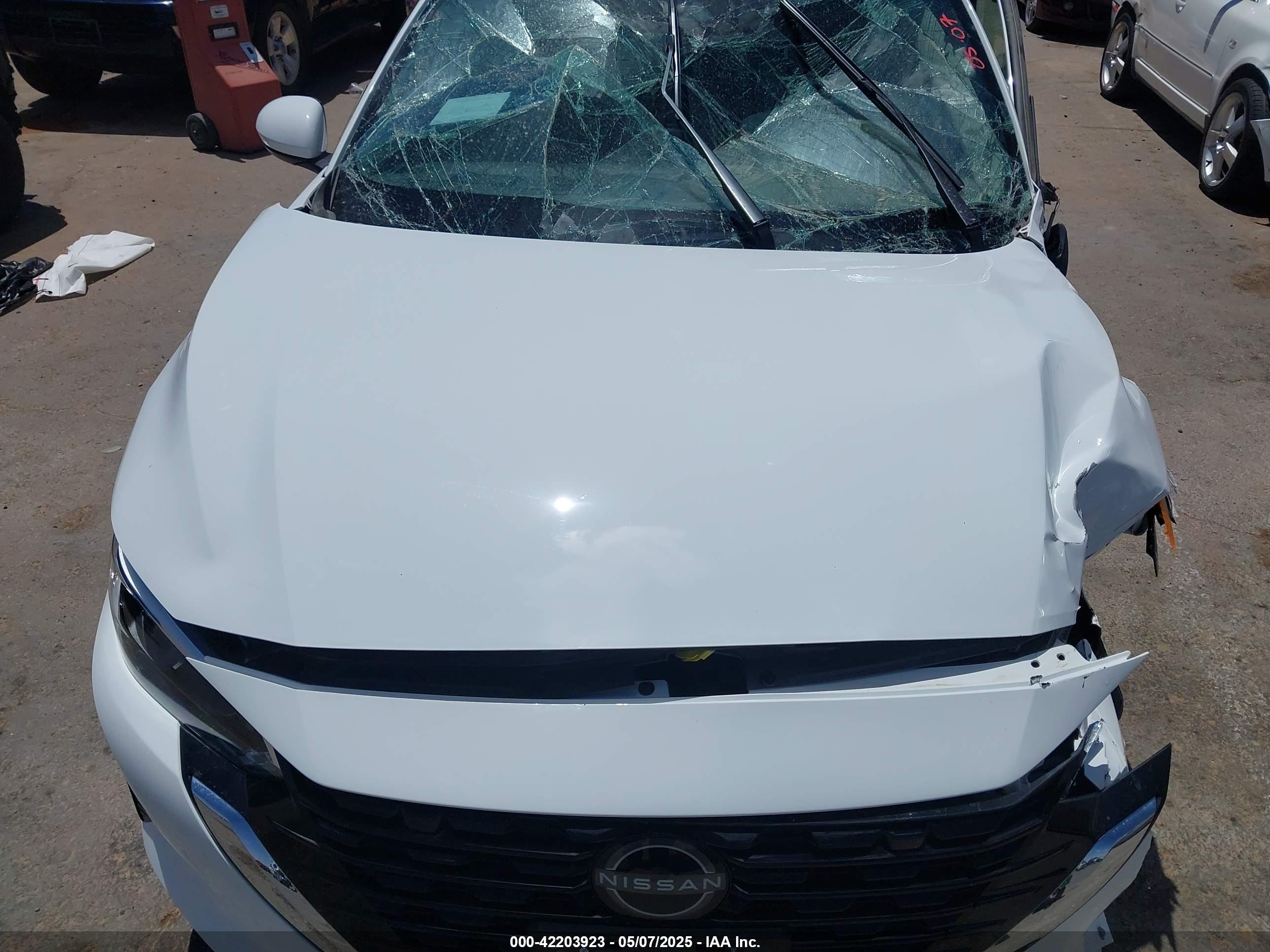 NISSAN SENTRA image 10
