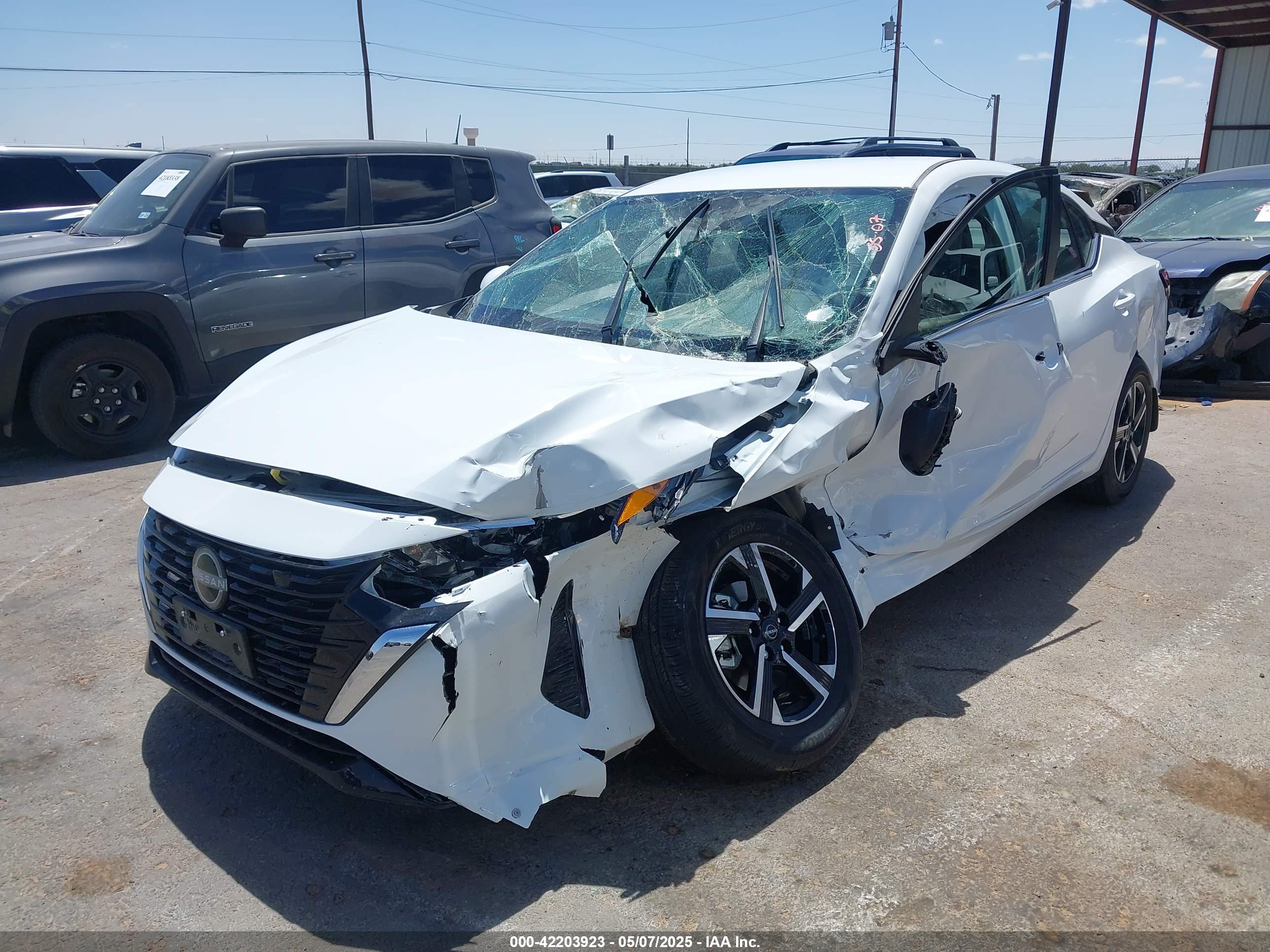 NISSAN SENTRA image 2