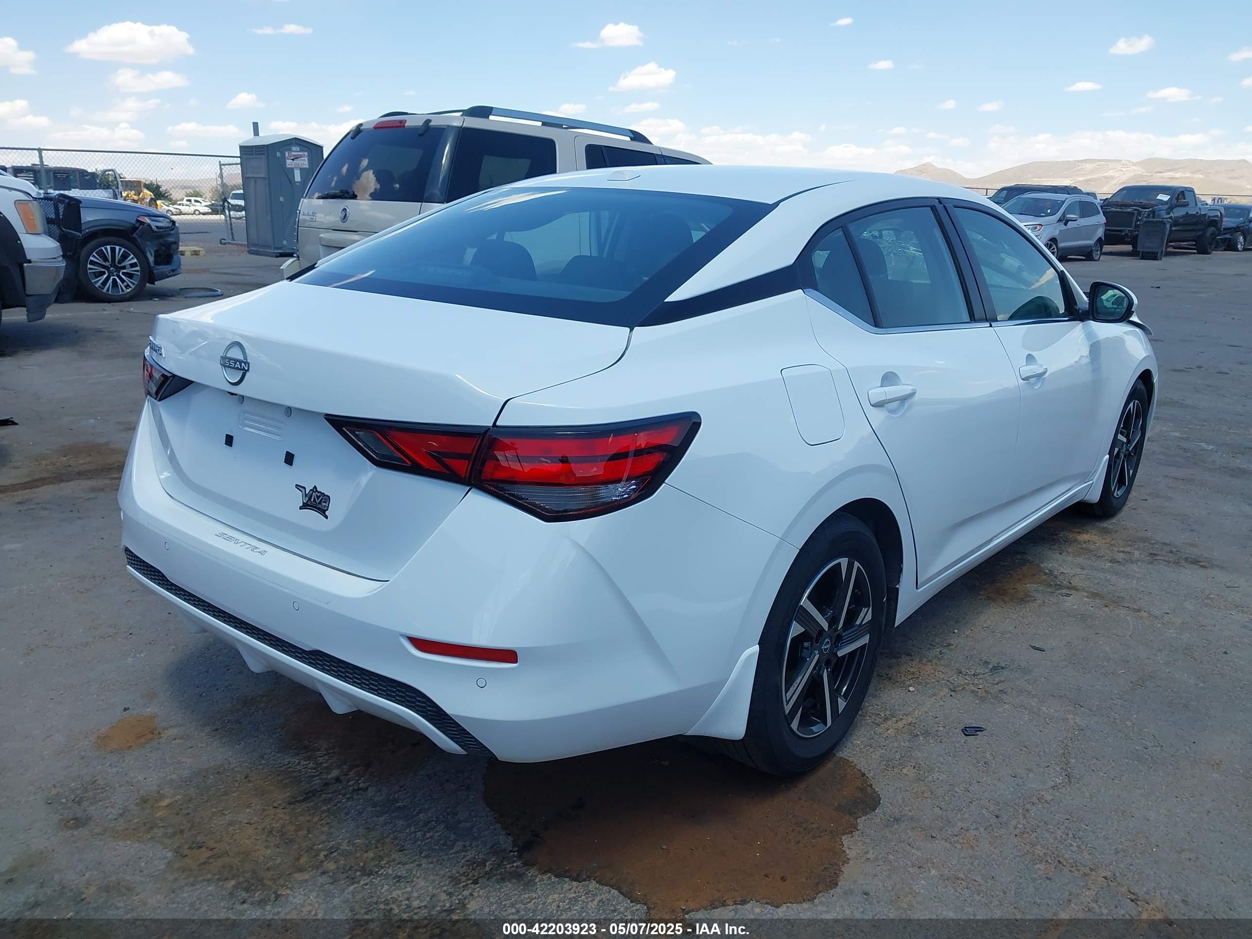 NISSAN SENTRA image 4