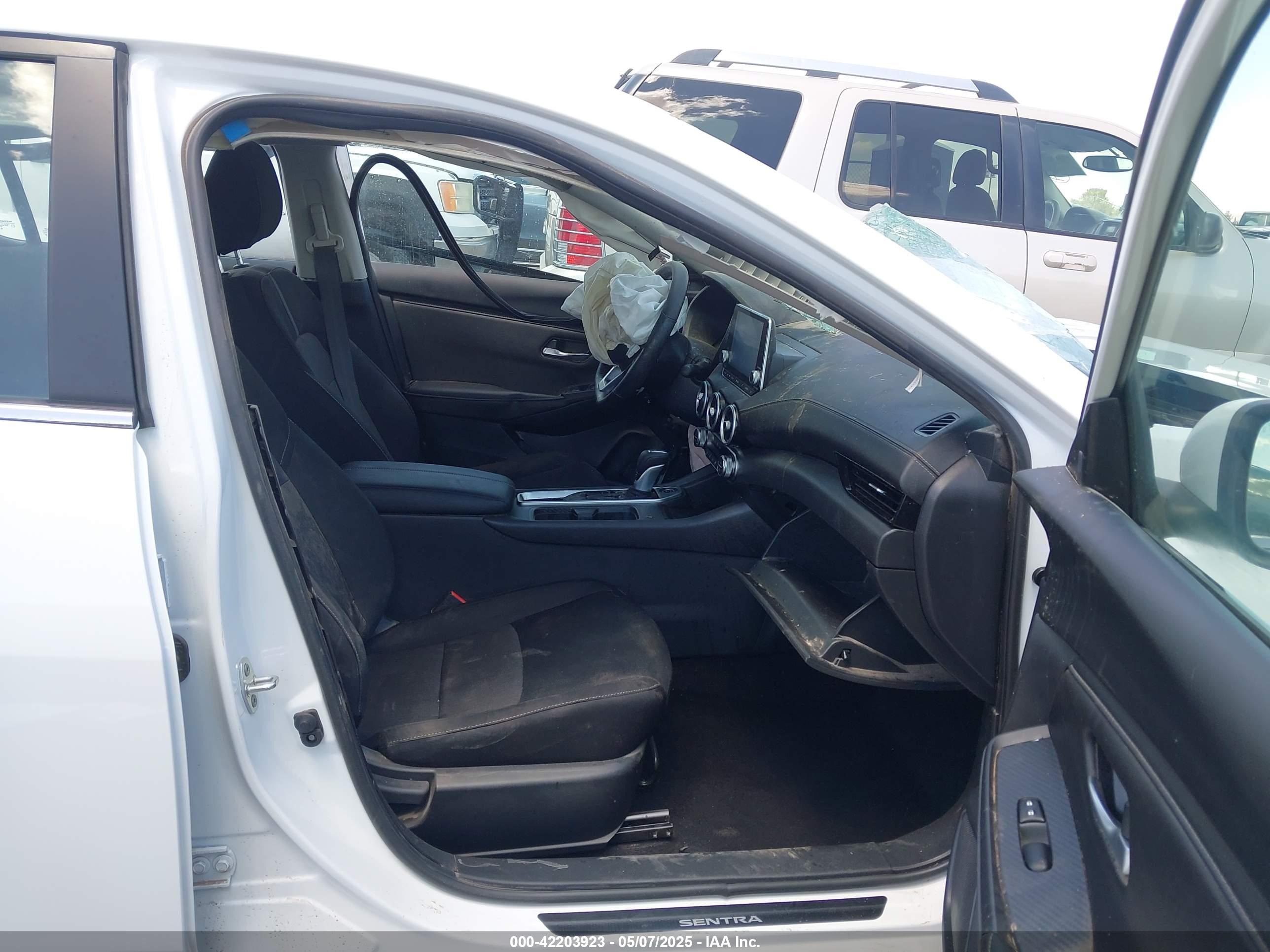 NISSAN SENTRA image 5