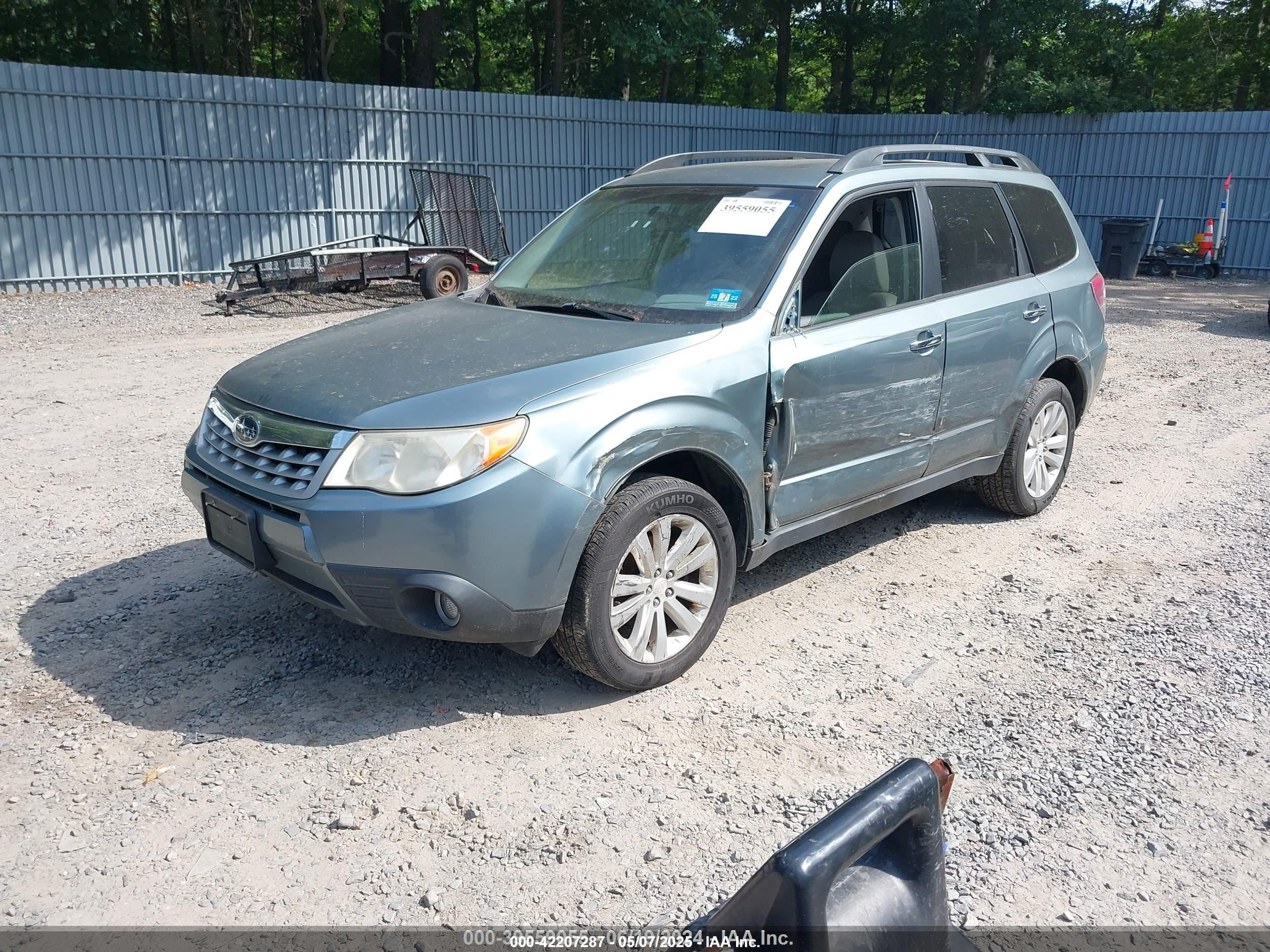 SUBARU FORESTER image 2