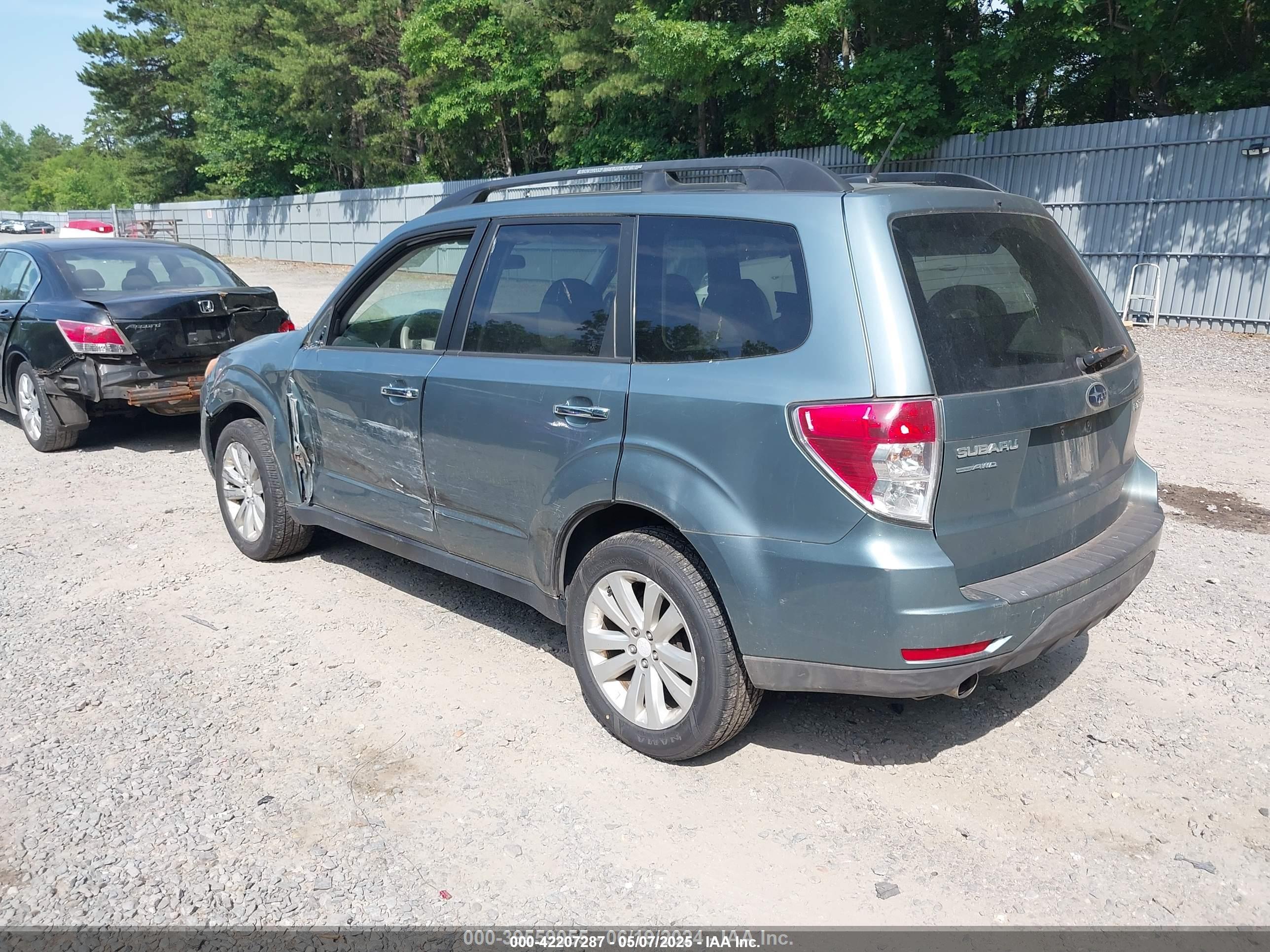 SUBARU FORESTER image 3