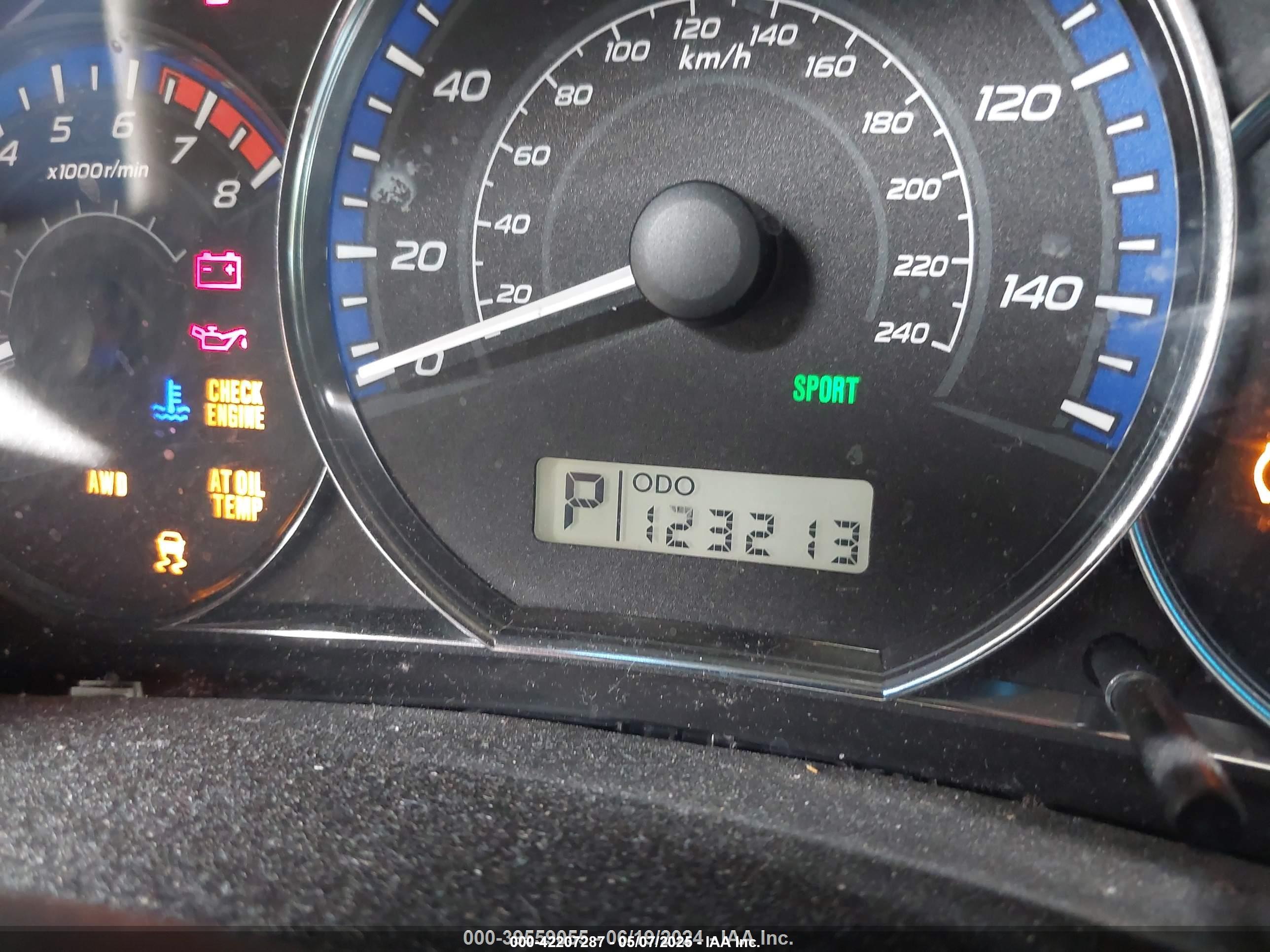 SUBARU FORESTER image 7